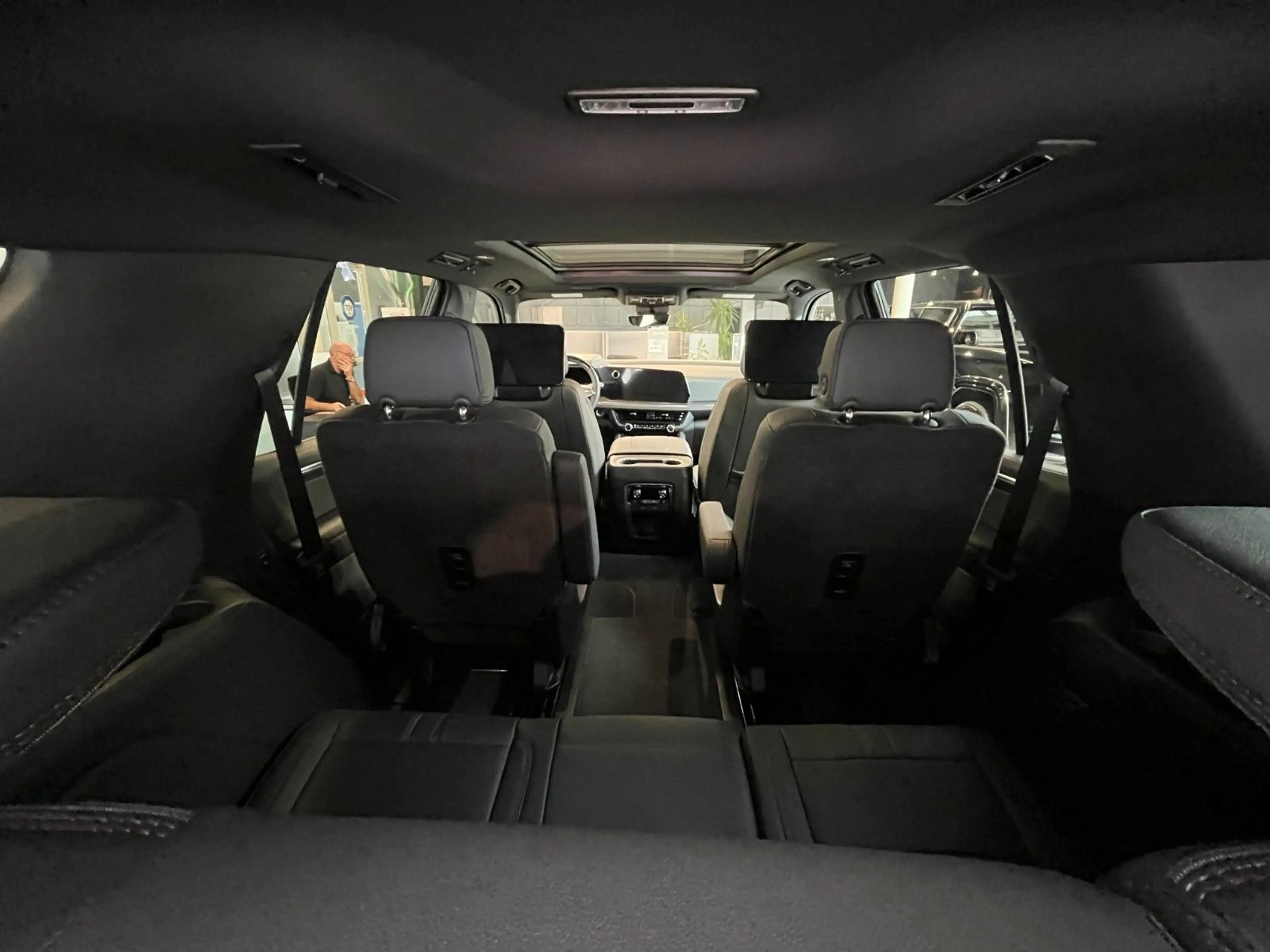Chevrolet Tahoe RST 6.2 V8 — photo 13