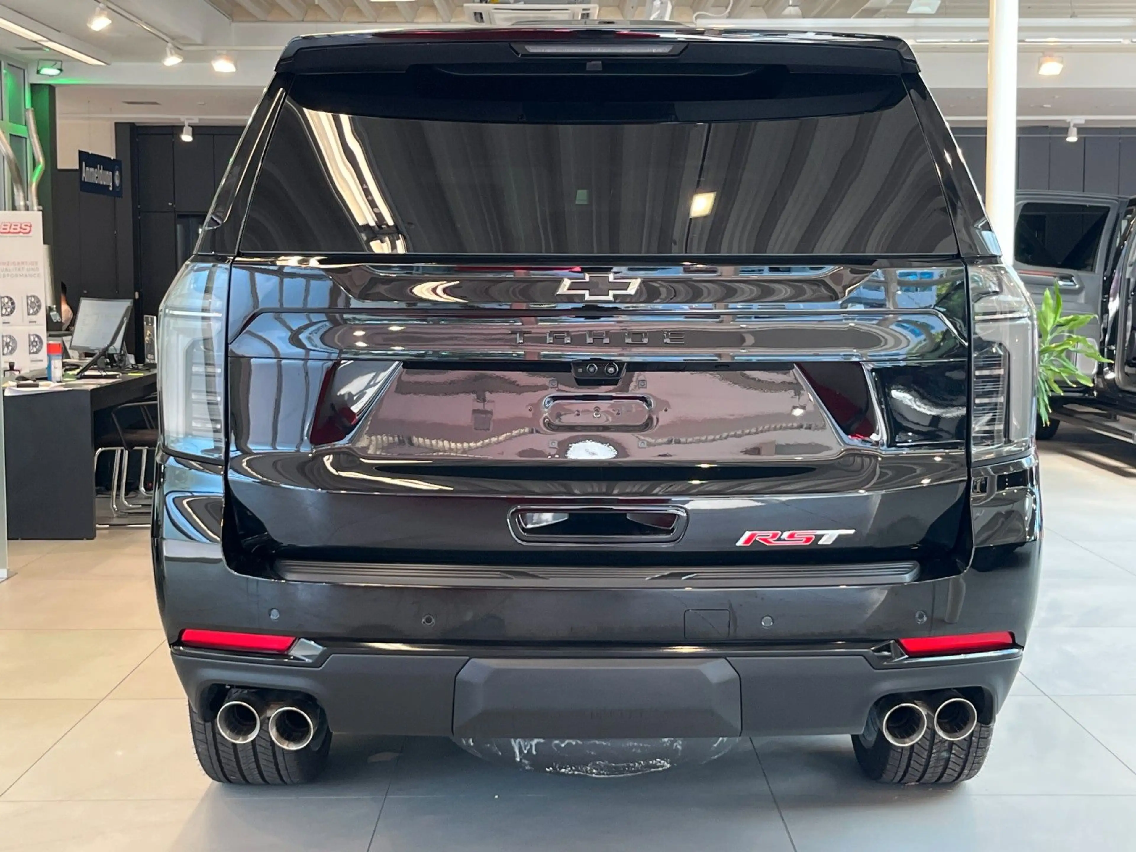 Chevrolet Tahoe RST 6.2 V8 — photo 6