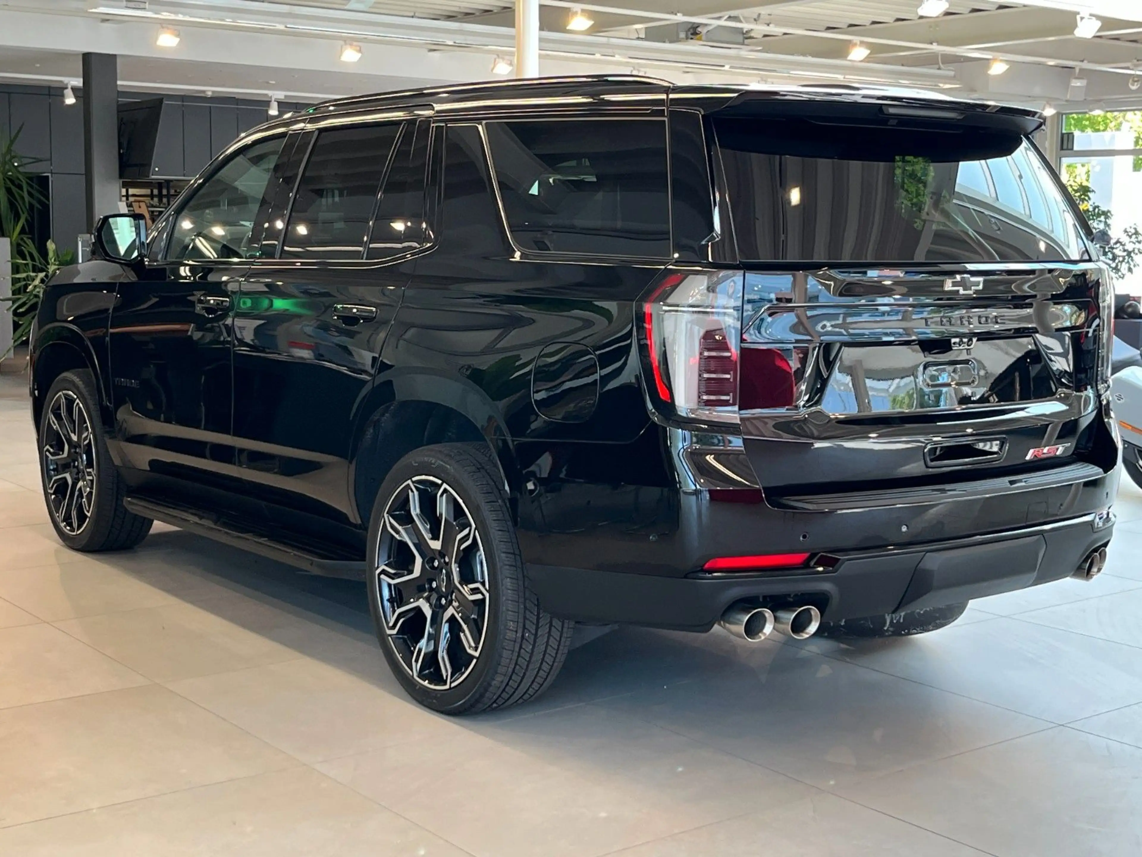 Chevrolet Tahoe RST 6.2 V8 — photo 7