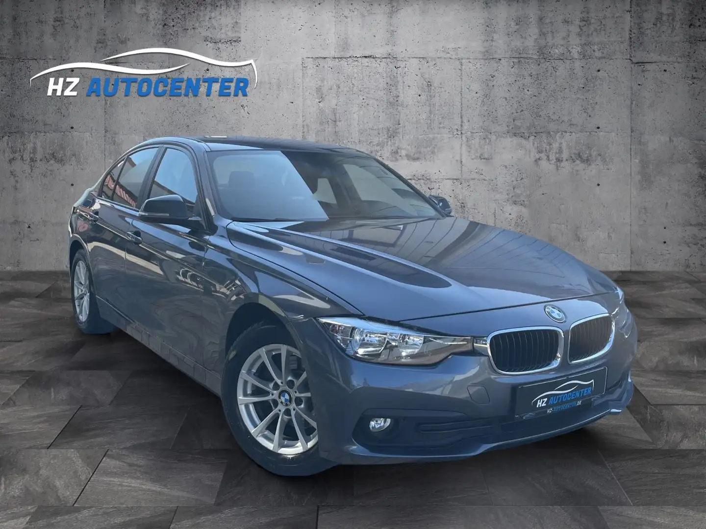 BMW 318 d Lim. Advantage Automatik*NAVI*LED*PDC*TOP Gris - 1