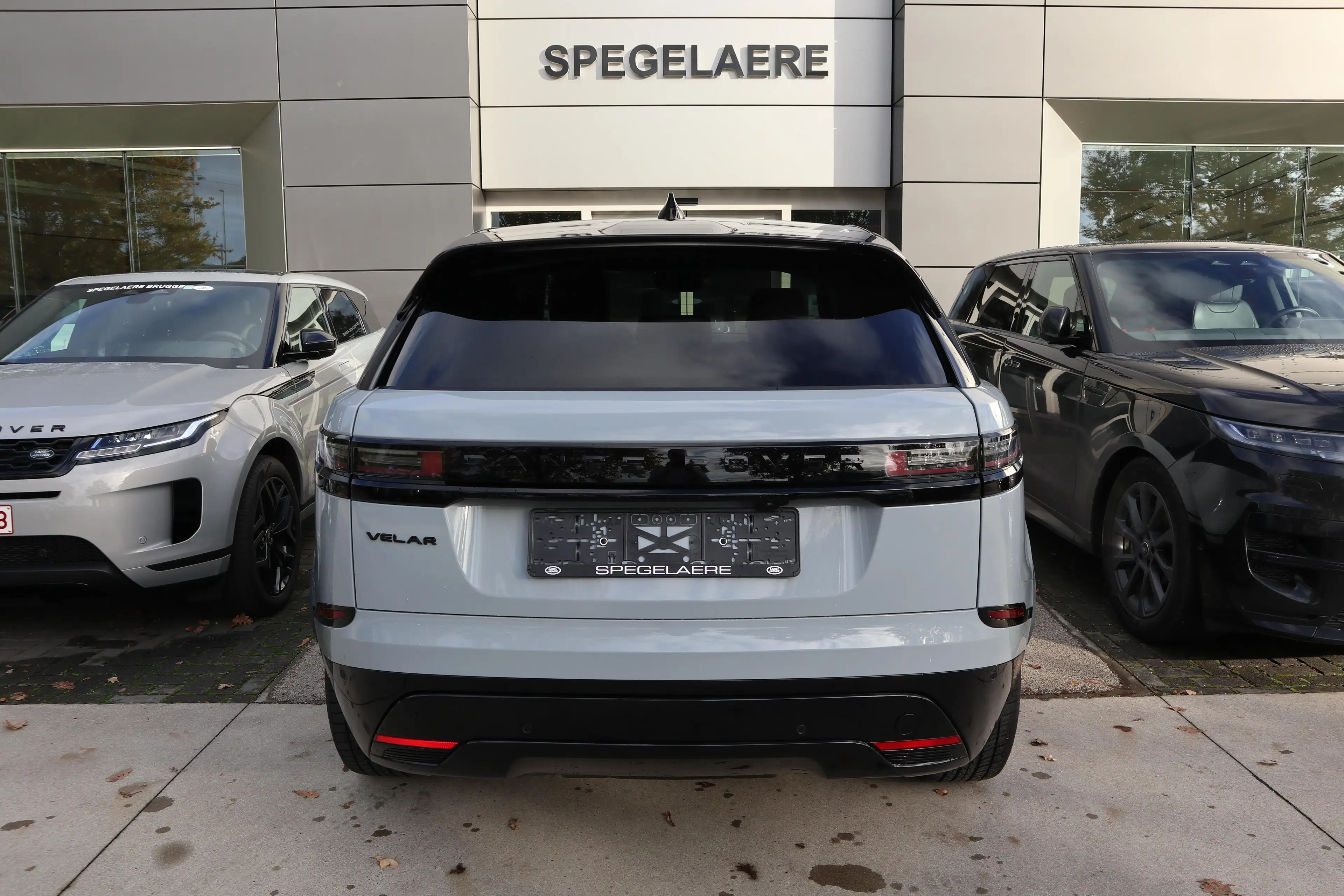 Land Rover Range Rover Velar P400e Dynamic SE — photo 7