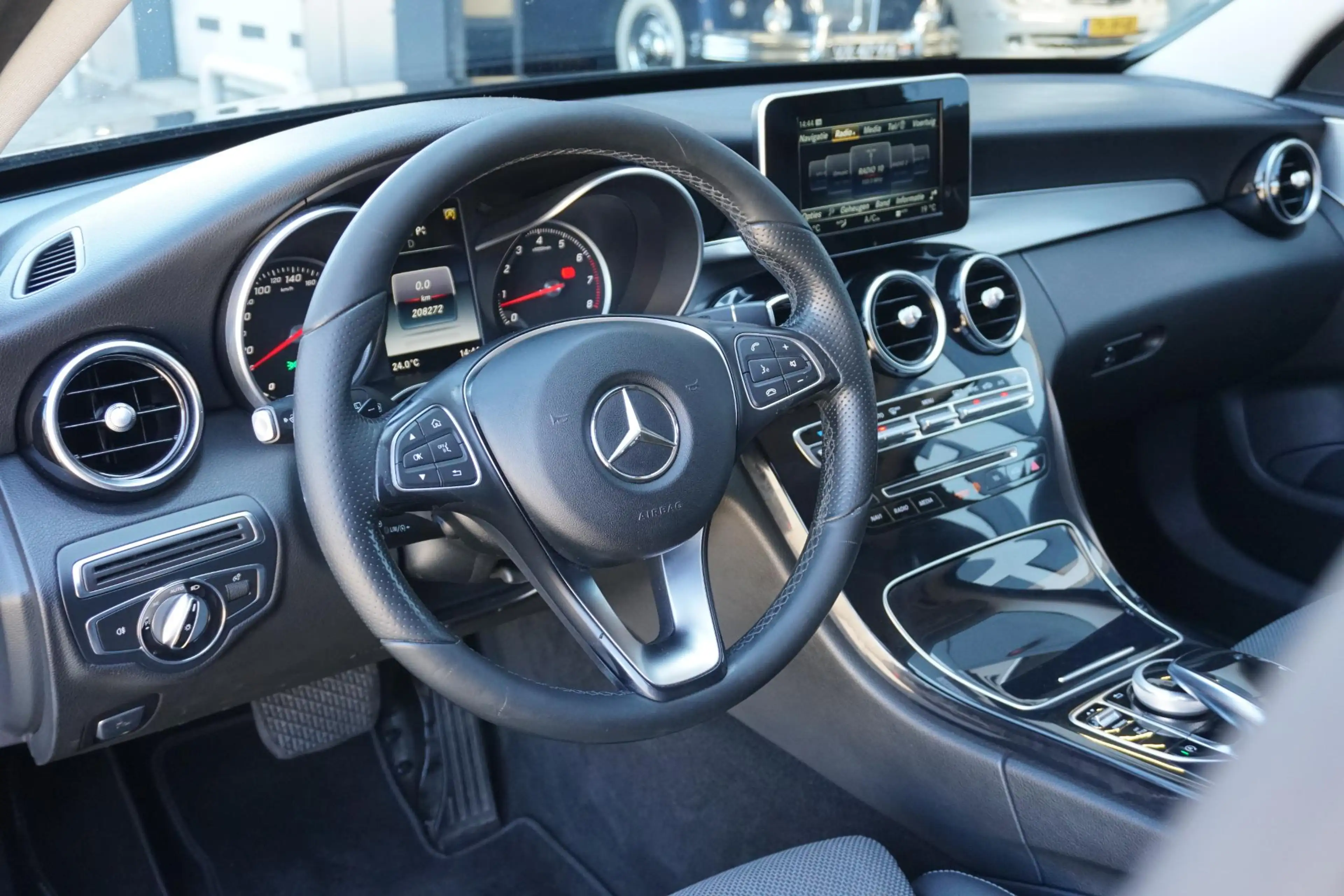 Mercedes-Benz C 180 Estate Prestige + TREKHAAK / LED / STOELVERWARMING — photo 15