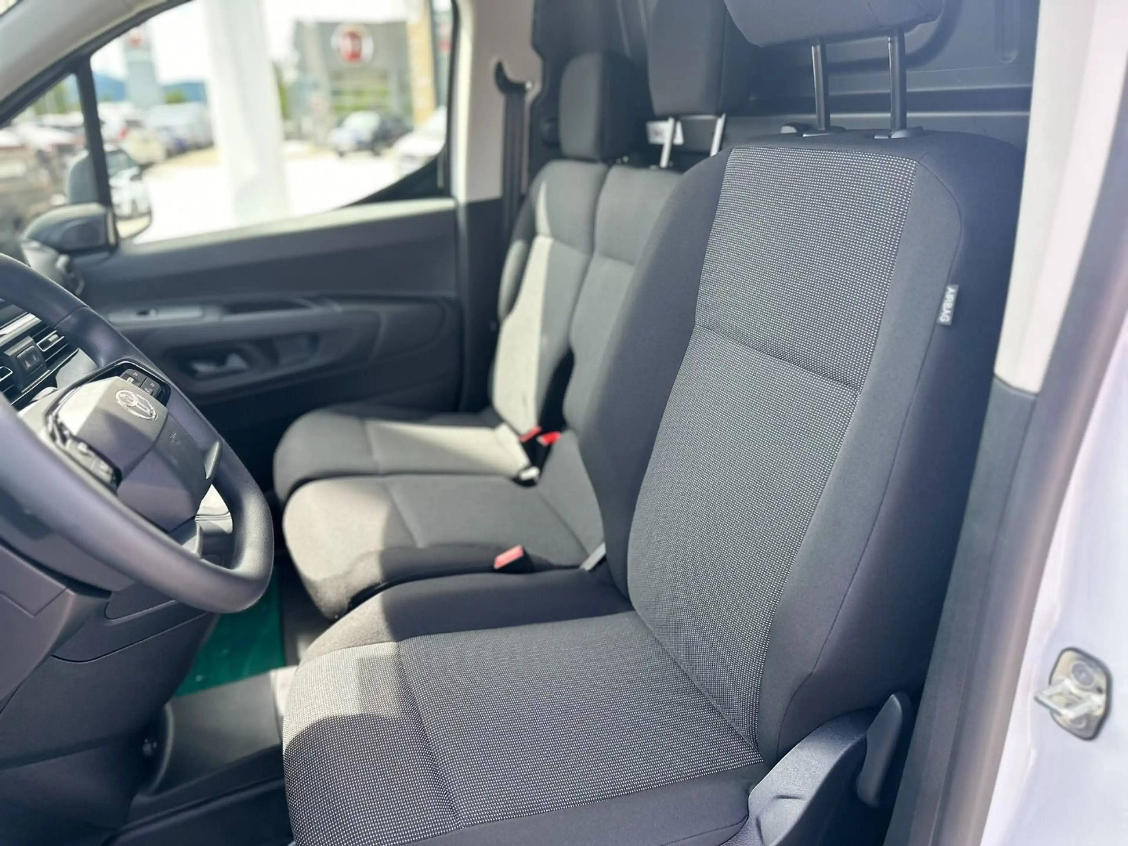 Toyota Proace City Pro Ace City Kasten 1,5 D 102 L1 ProWork — photo 14