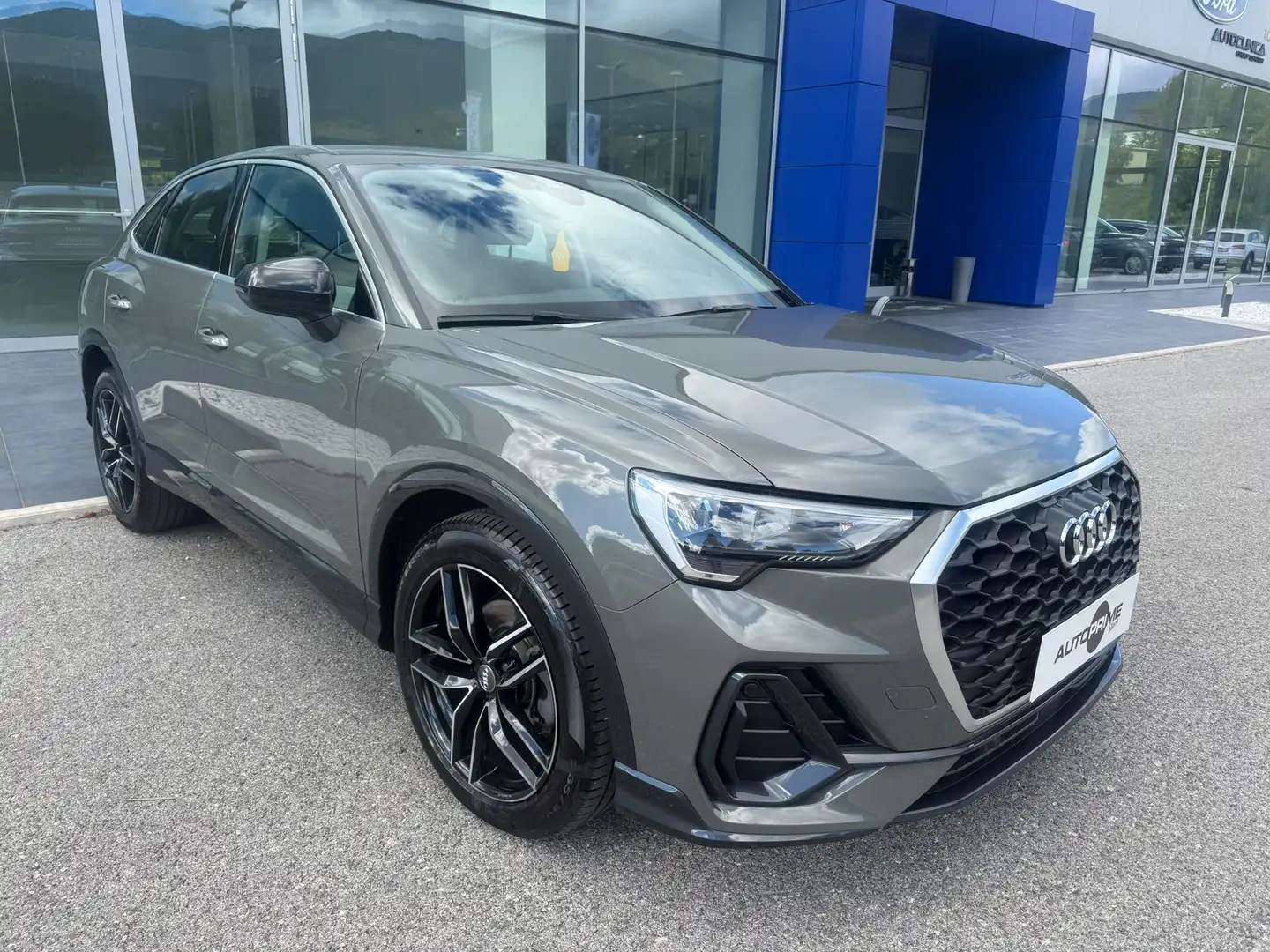 Audi Q3 Q3 Sportback 1.5 Tfsi Business S Tronic Grigio - 1