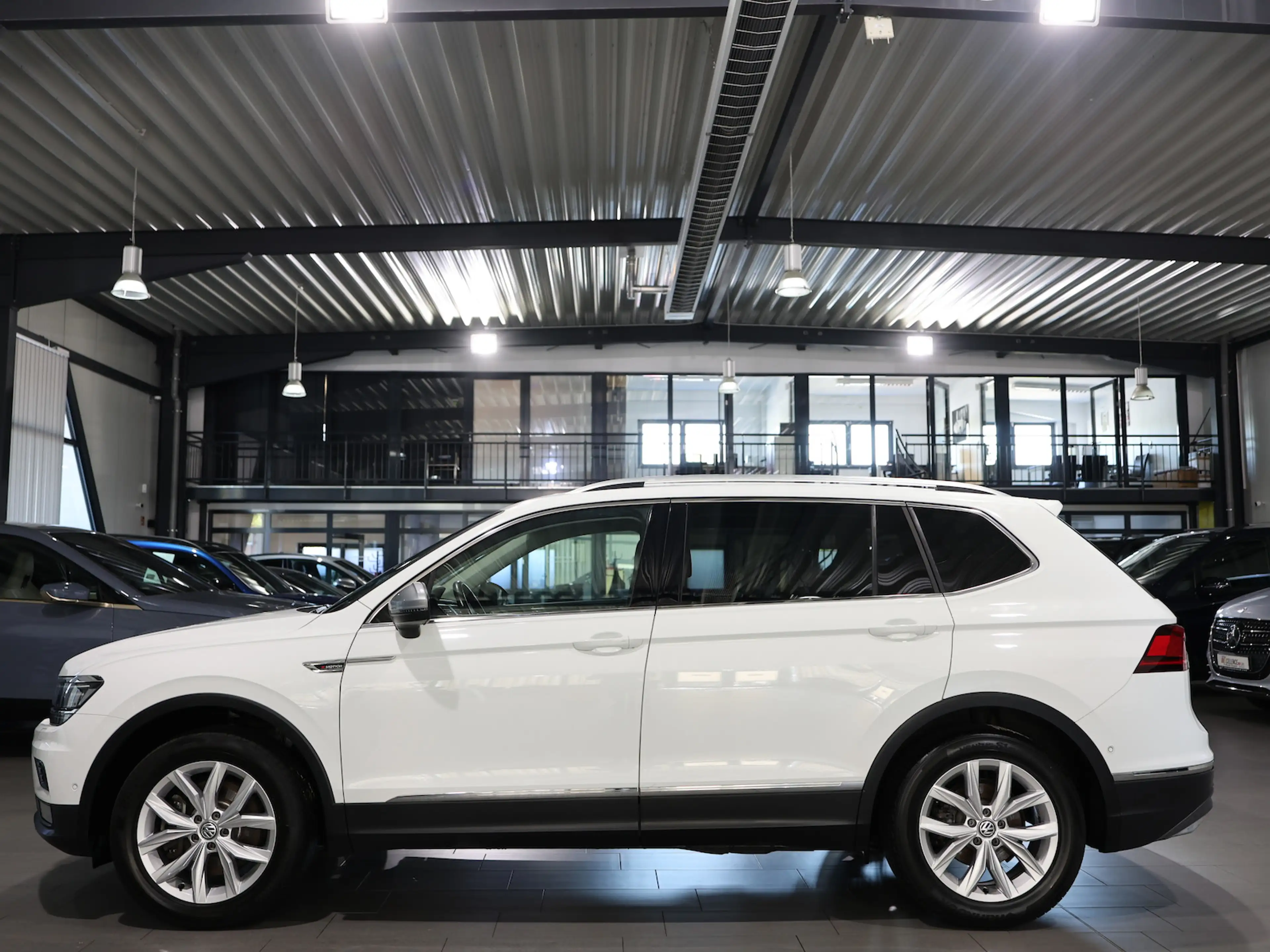 Volkswagen Tiguan Allspace 2.0 TSI 4M DSG HIGHLINE DYNAUDIO — photo 7