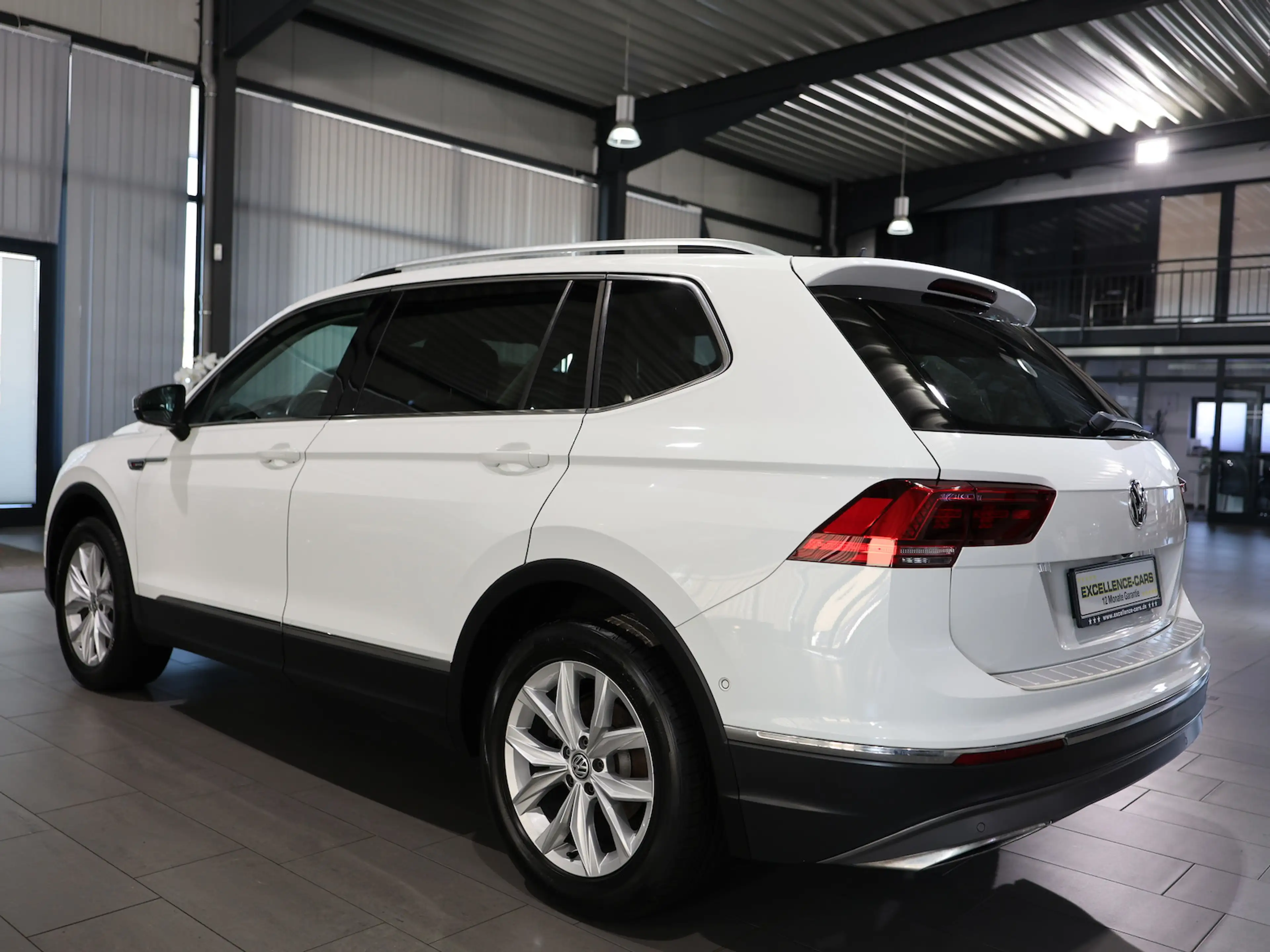 Volkswagen Tiguan Allspace 2.0 TSI 4M DSG HIGHLINE DYNAUDIO — photo 9