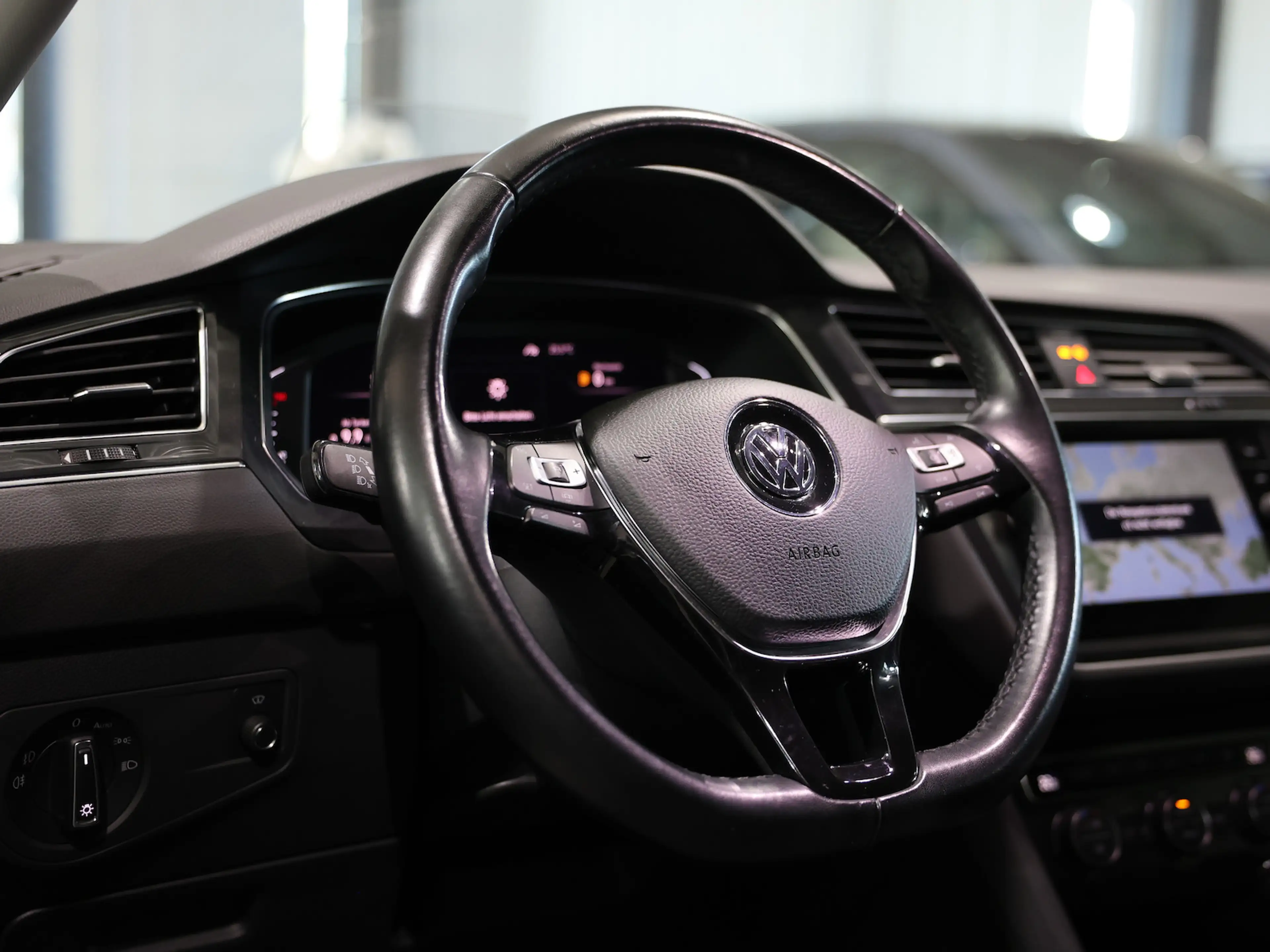 Volkswagen Tiguan Allspace 2.0 TSI 4M DSG HIGHLINE DYNAUDIO — photo 14