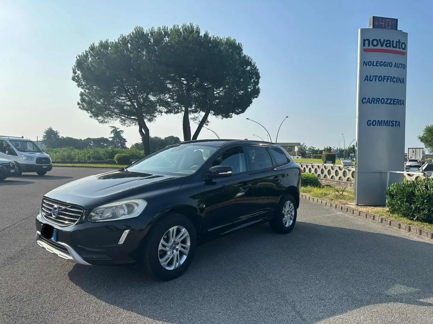 Volvo XC60 D3 Geartronic Unico proprietario Nero - 1