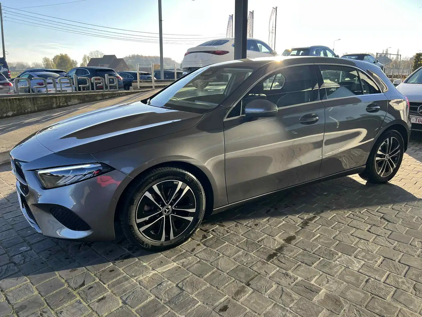 Mercedes-Benz A 180 Automaat Progressive 2024 camera led DABradio Grijs - 2