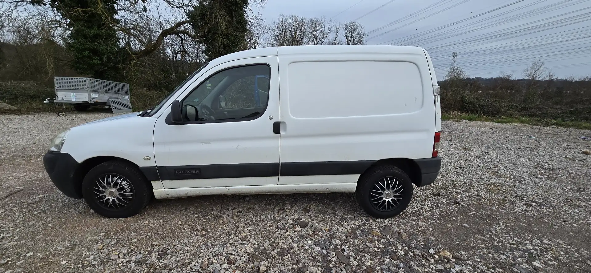 Citroen Berlingo HDi 75 800 First Kasten Weiß - 2