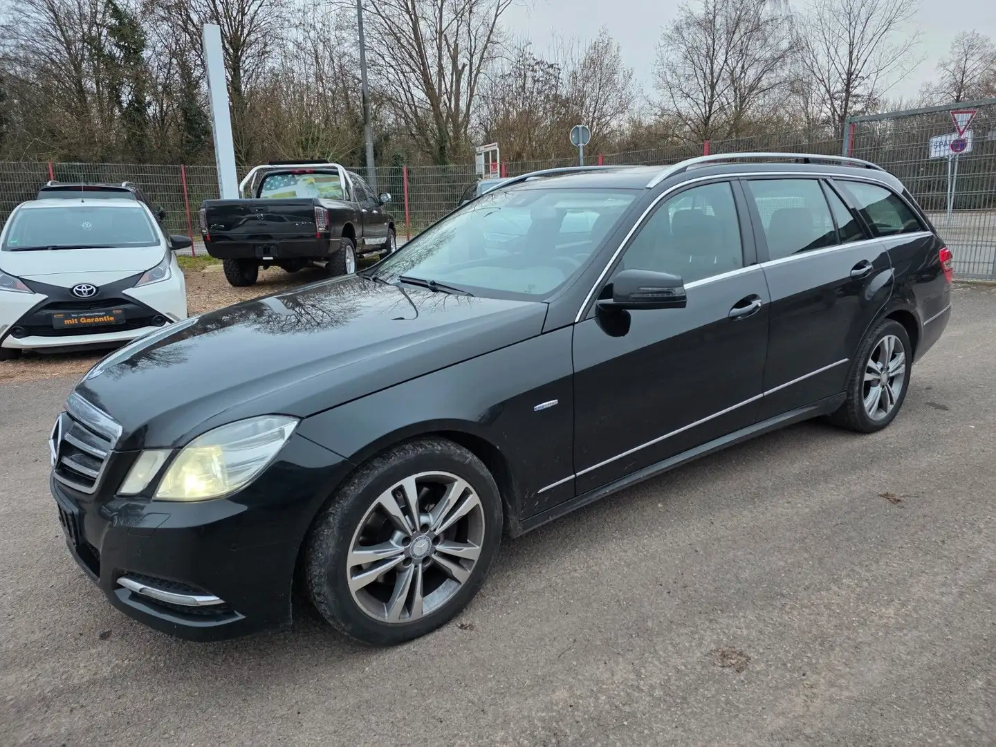Mercedes-Benz E 350 T CDI Avantgarde BlueEfficiency 4Matic Noir - 1