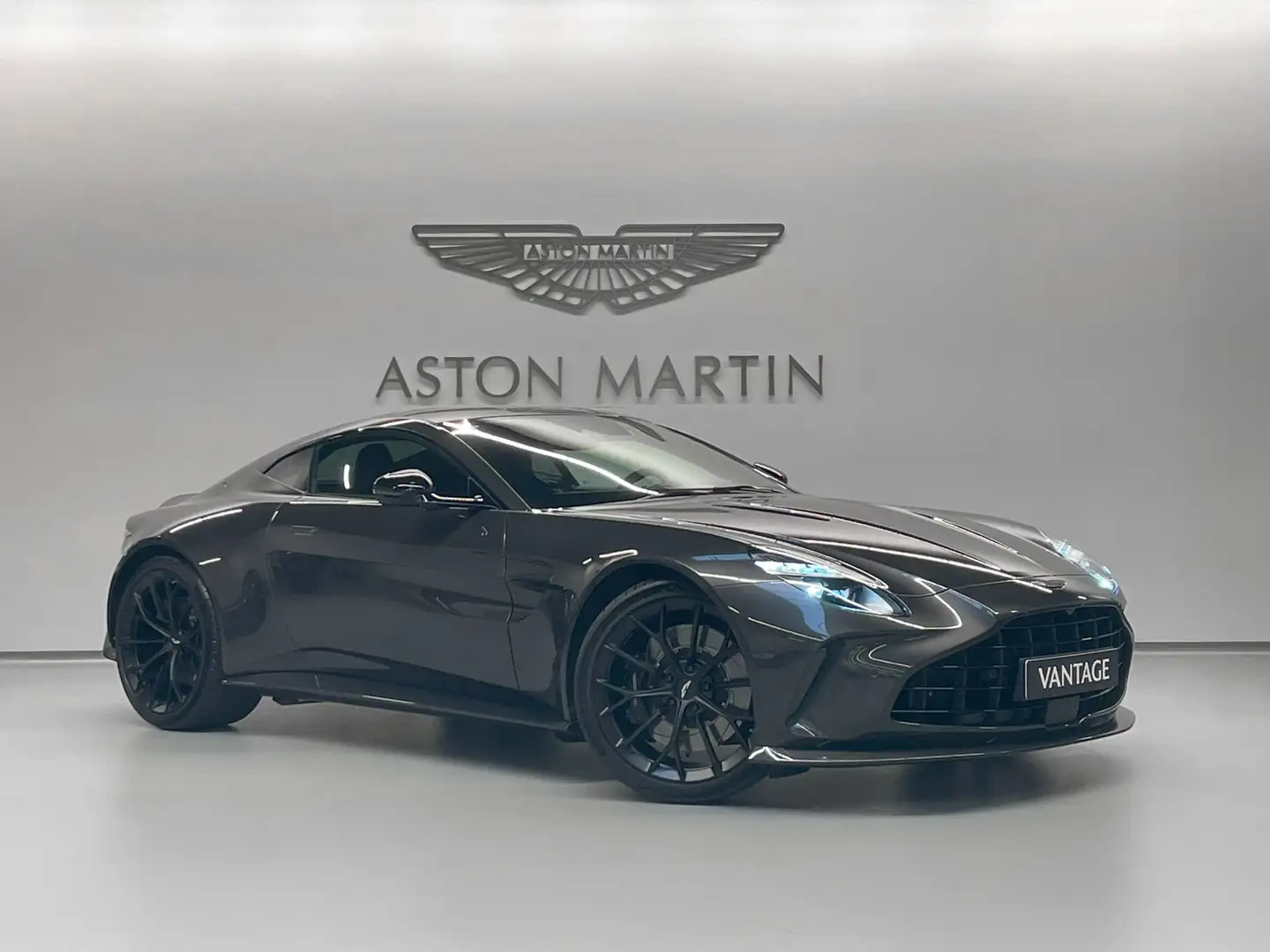 Aston Martin Vantage Coupe | NEW 2025 MODEL Ezüst - 1