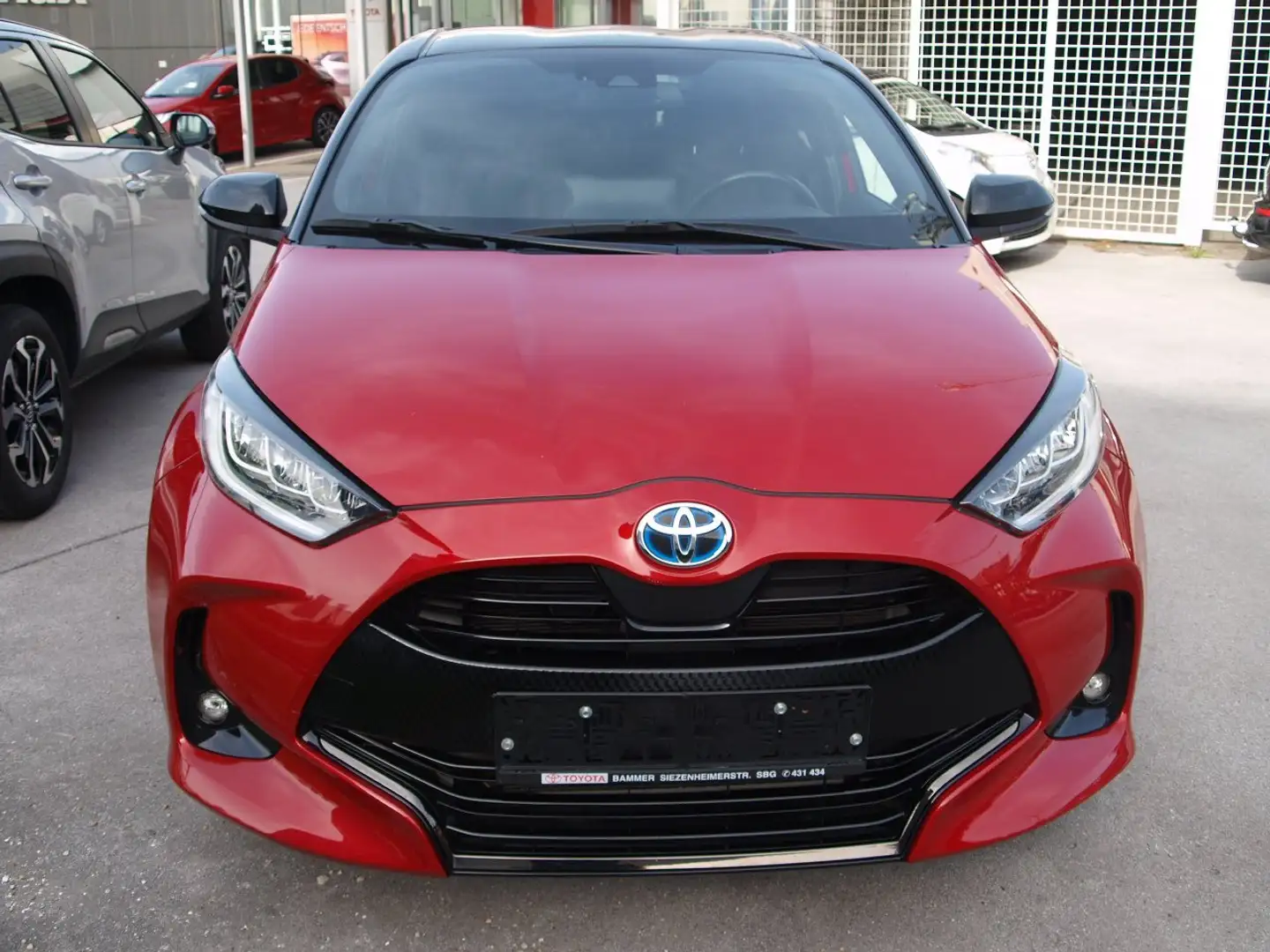 Toyota Yaris 1,5 Hybrid Style Rot - 2