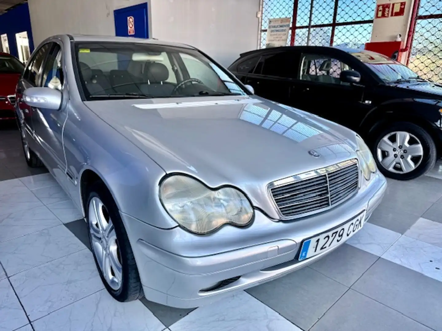 Mercedes-Benz C 180 K Classic Argent - 2