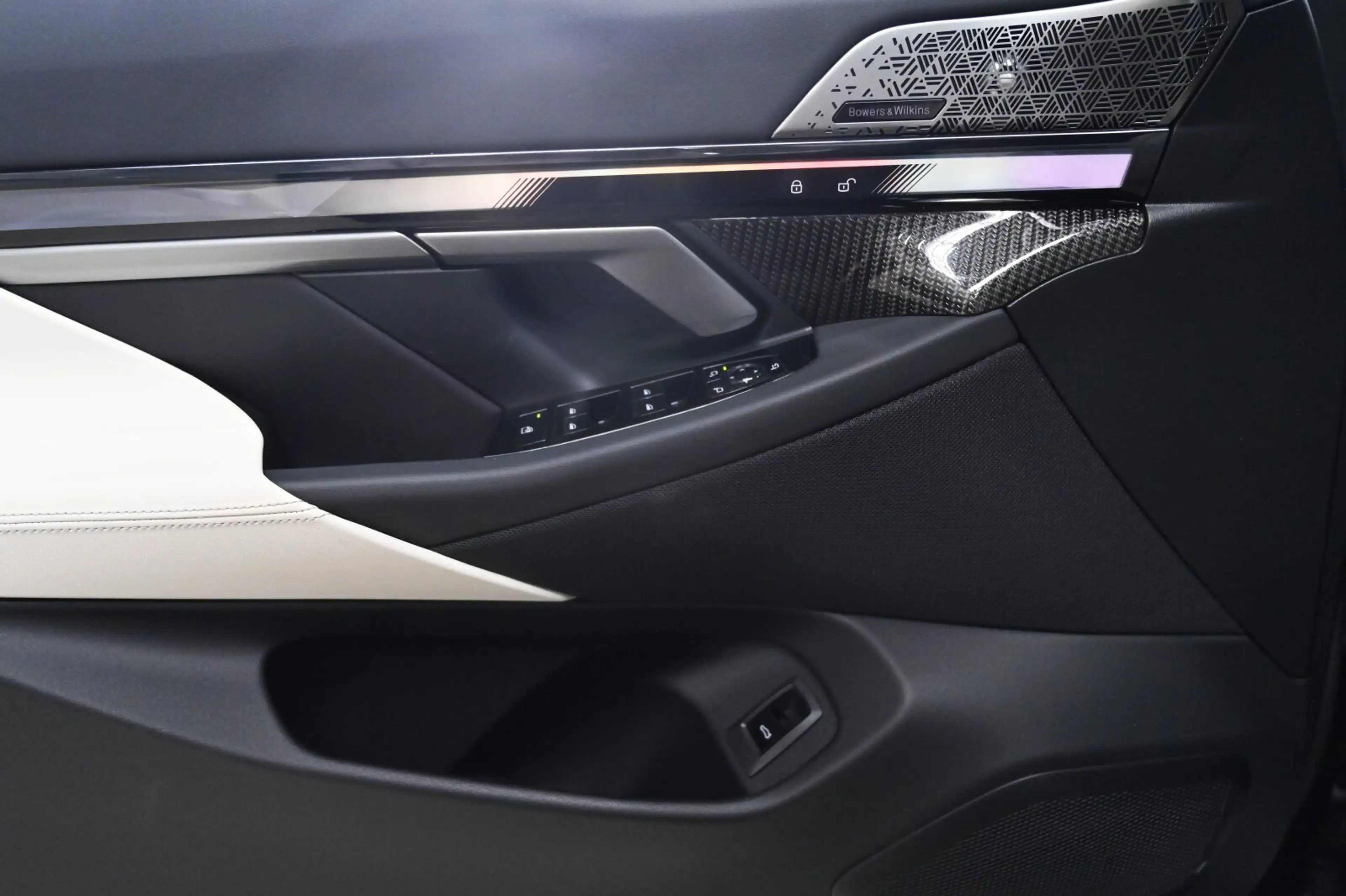 BMW 540 540d xDrive M-Sport PRO PANO*INNO*B&W*CARBON*21' — photo 15