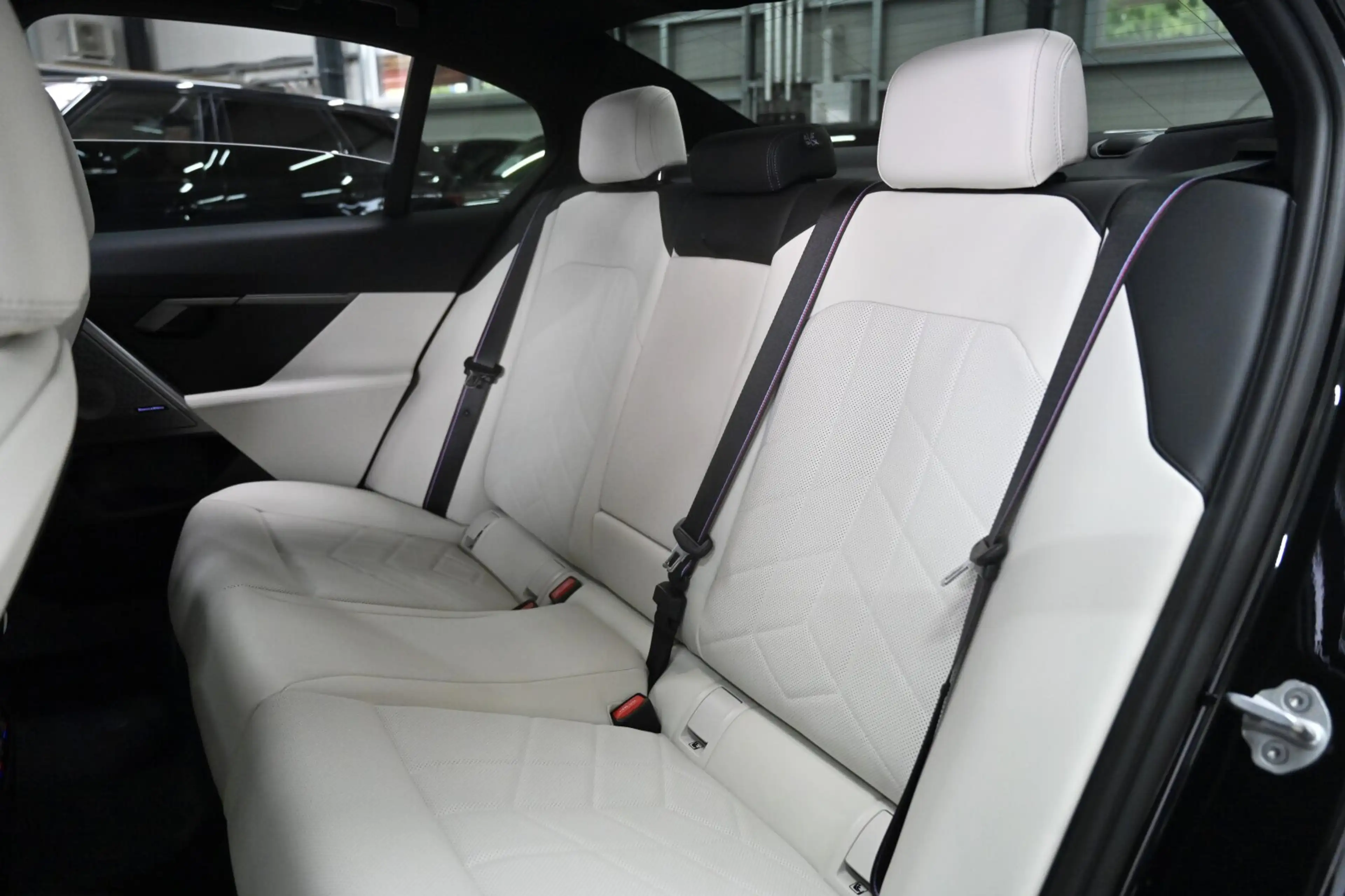BMW 540 540d xDrive M-Sport PRO PANO*INNO*B&W*CARBON*21' — photo 14