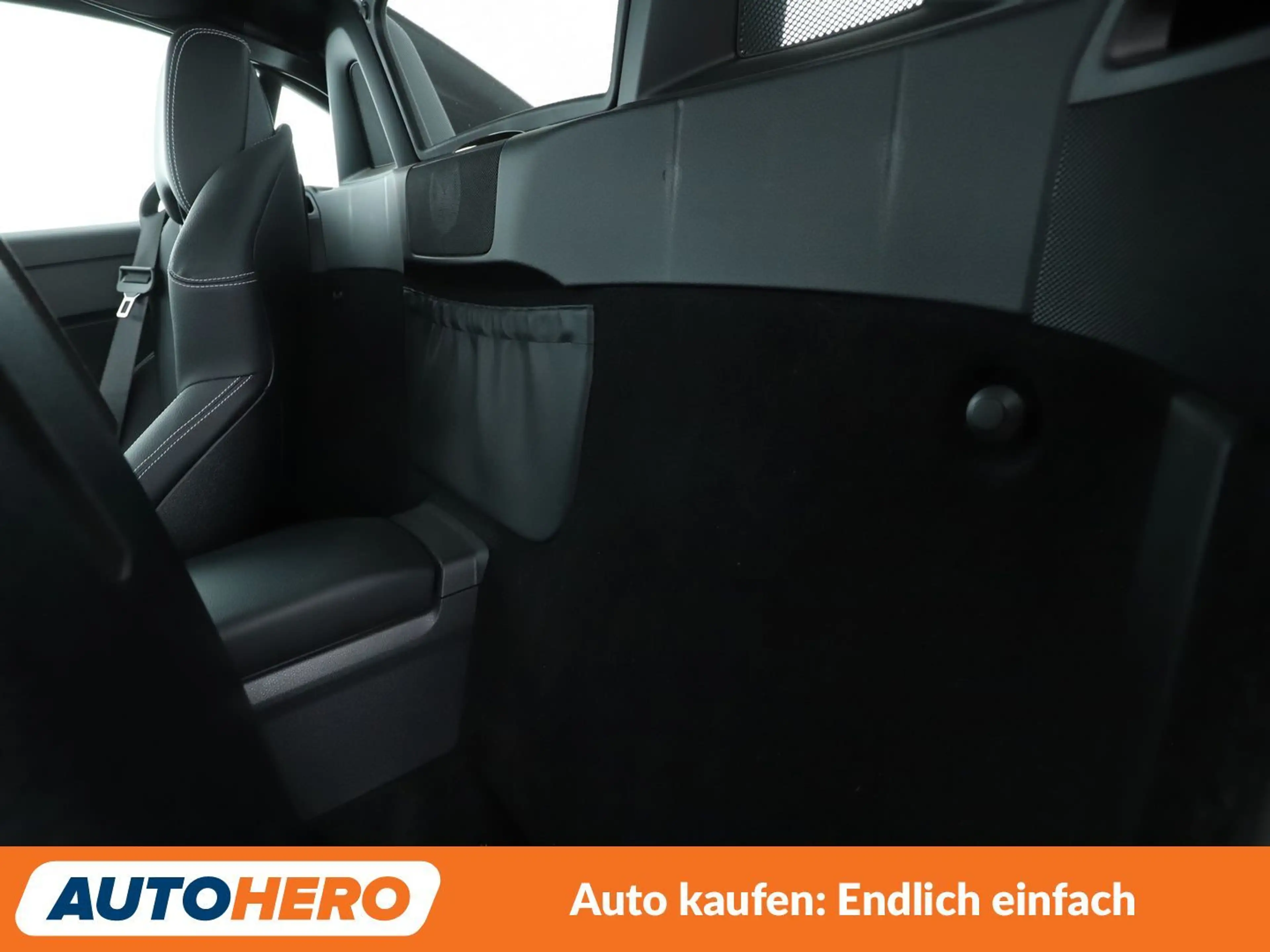 Mercedes-Benz SLC 300 SLC 300 Aut.*NAV*TEMPO*PDC*SHZ*ALU*KLIMA* — photo 14