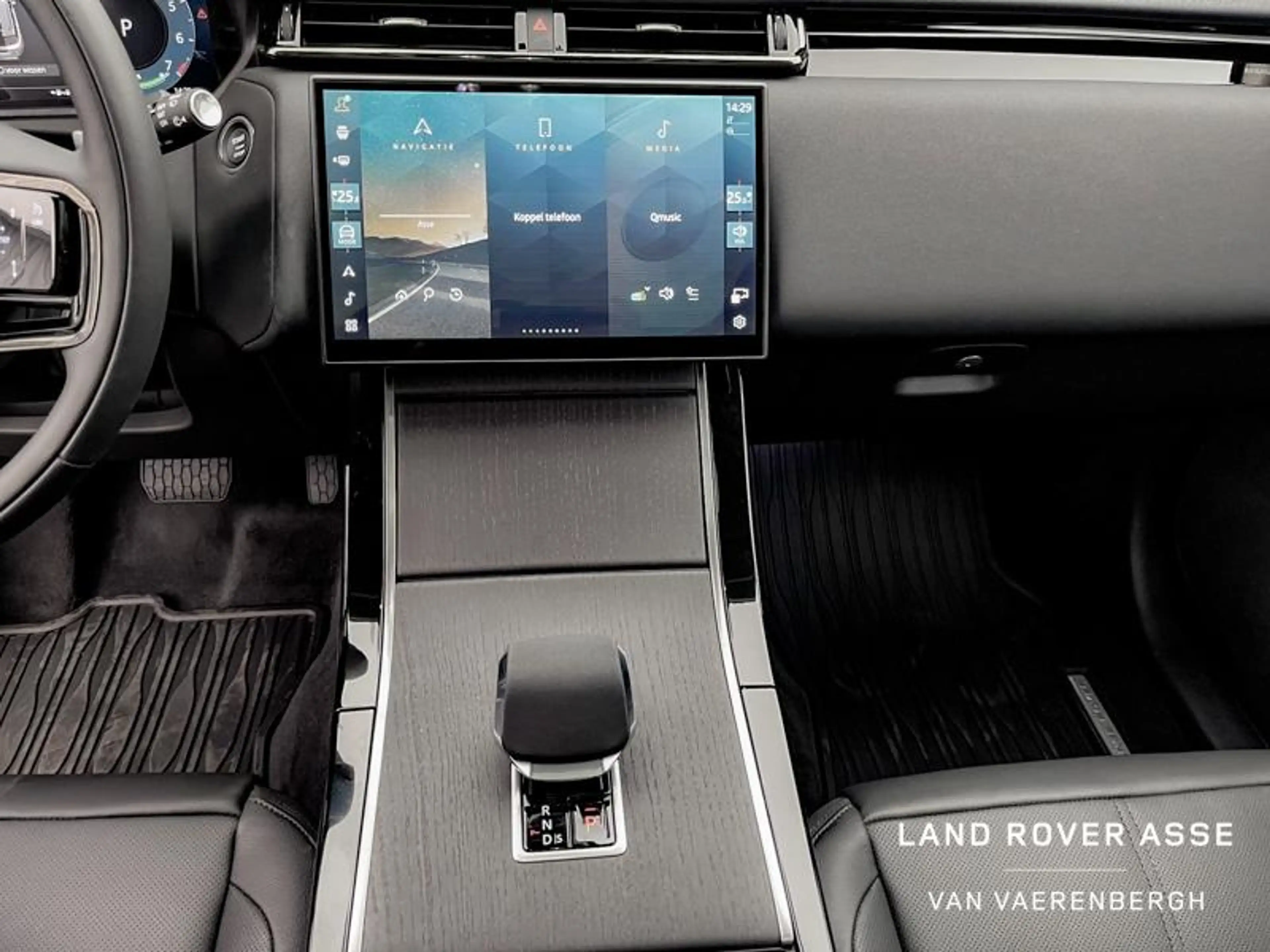 Land Rover Range Rover Velar P400e S AWD — photo 13