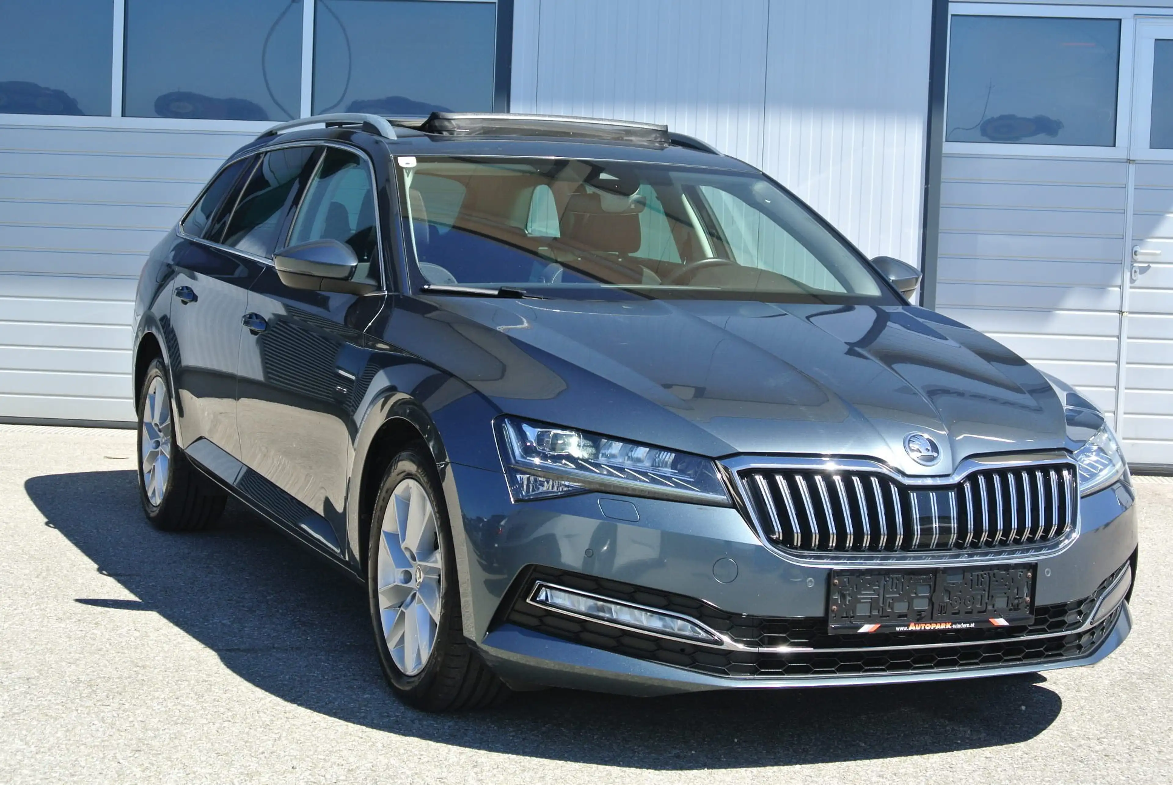Skoda Superb Kombi 2,0 TDI DSG Style * PANO * LED * KAMERA — photo 7