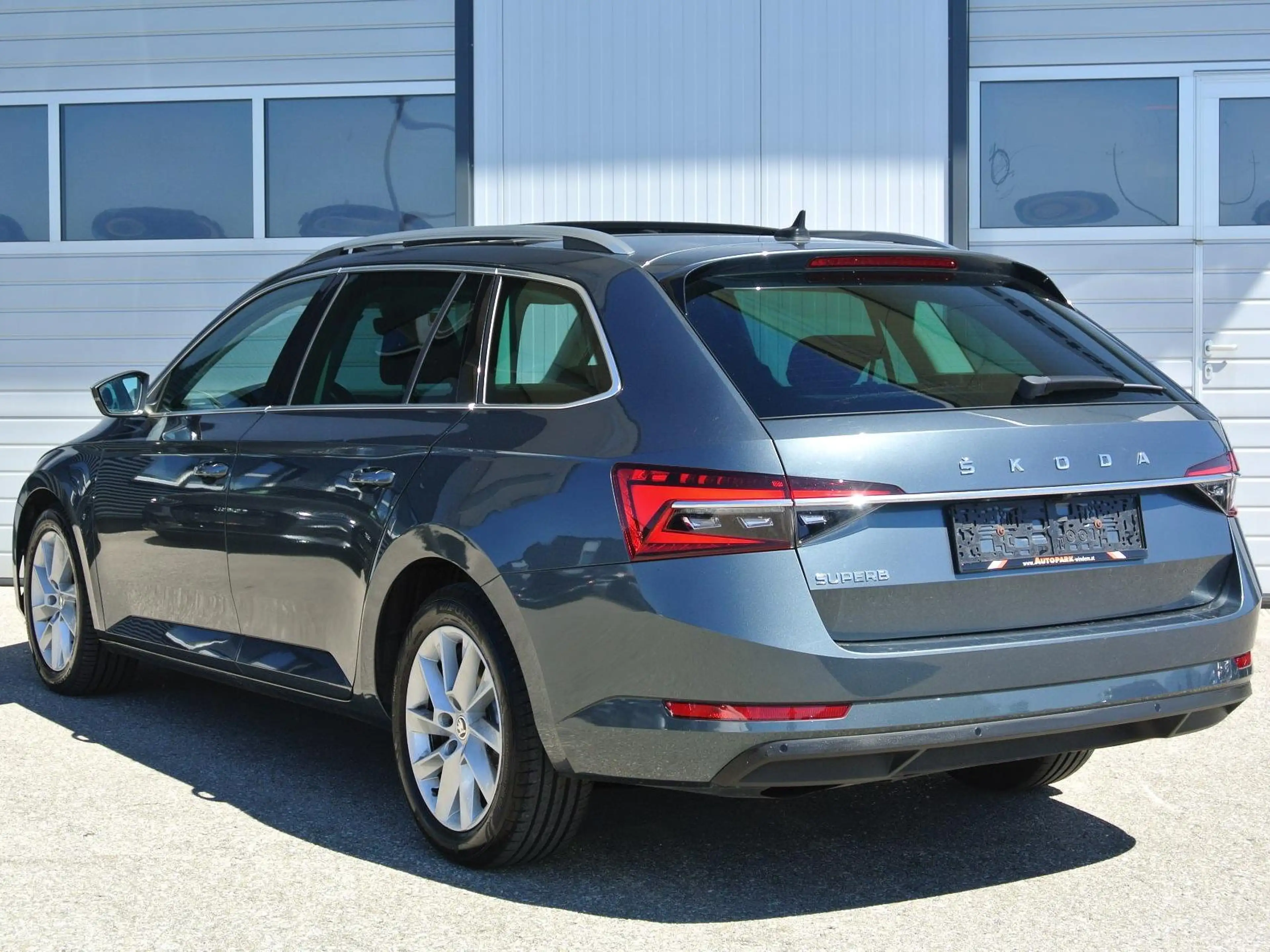 Skoda Superb Kombi 2,0 TDI DSG Style * PANO * LED * KAMERA — photo 2