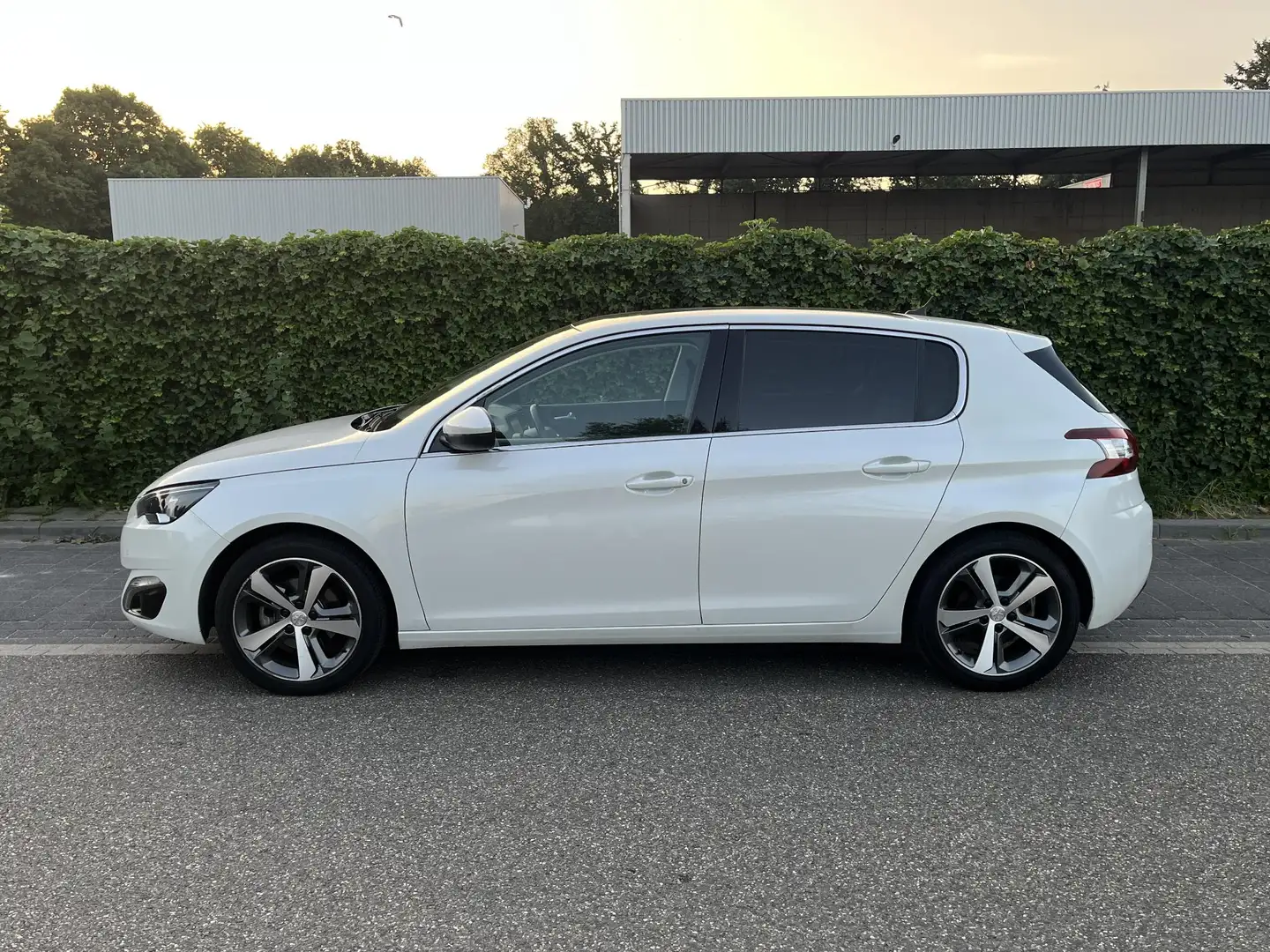 Peugeot 308 1.2 PureTech Allure * Pano * Automaat * Oliemodifi Wit - 2