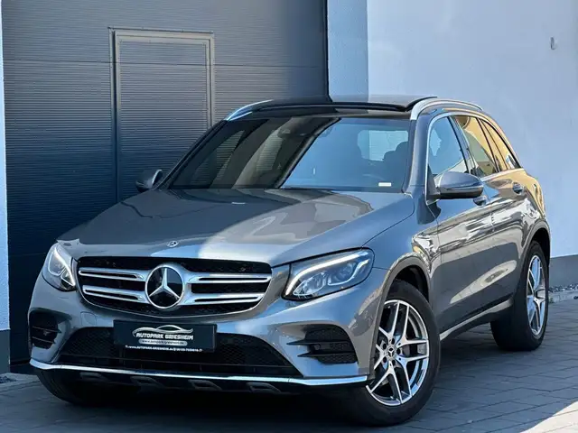 Mercedes-Benz GLC 250 4Matic 9G*AMG LINE*PANO*AHK*PDC*ACC+*
