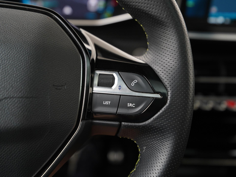 Peugeot e-2008 EV GT Pack 50 kWh 3 Fase | Trekhaak | Panoramadak — photo 10