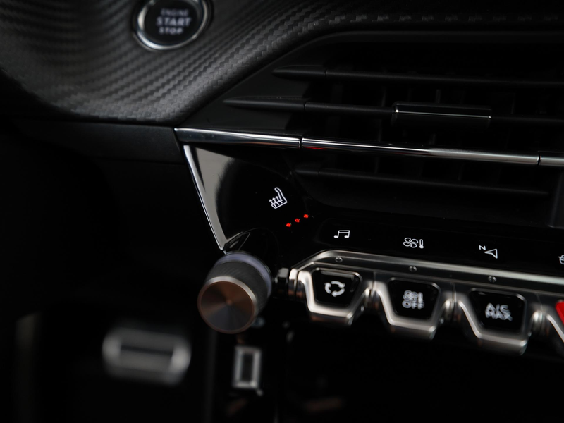 Peugeot e-2008 EV GT Pack 50 kWh 3 Fase | Trekhaak | Panoramadak — photo 13