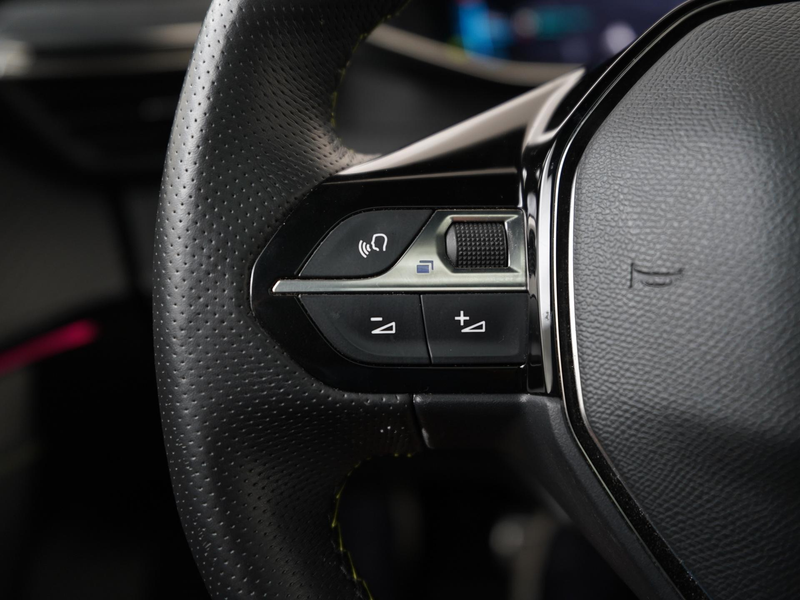Peugeot e-2008 EV GT Pack 50 kWh 3 Fase | Trekhaak | Panoramadak — photo 8