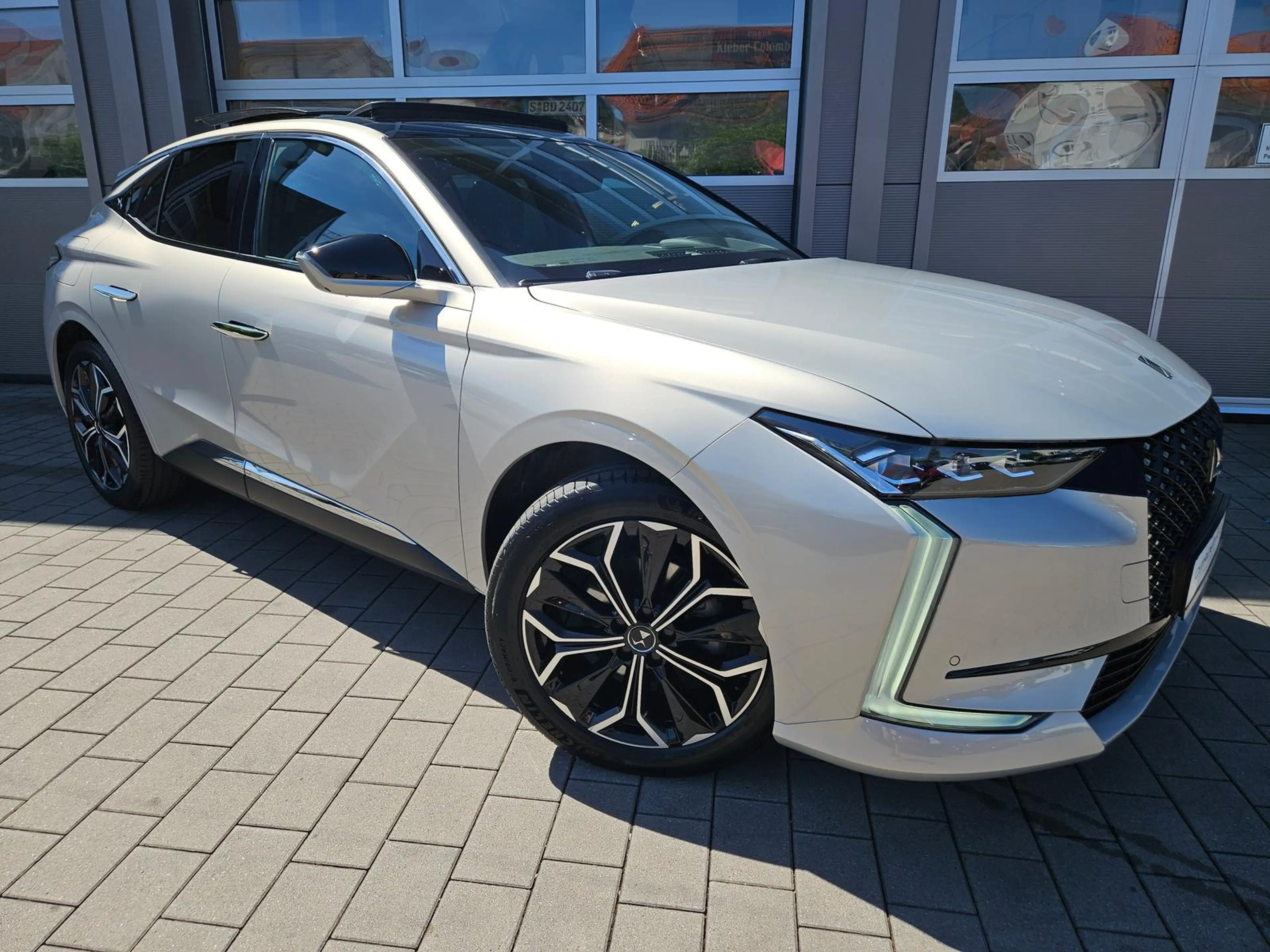 DS Automobiles DS 4 Étoile Alcantara PT130 EAT8 Pano-Dach*HUD*LED — photo 2