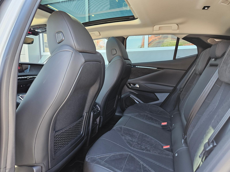 DS Automobiles DS 4 Étoile Alcantara PT130 EAT8 Pano-Dach*HUD*LED — photo 15