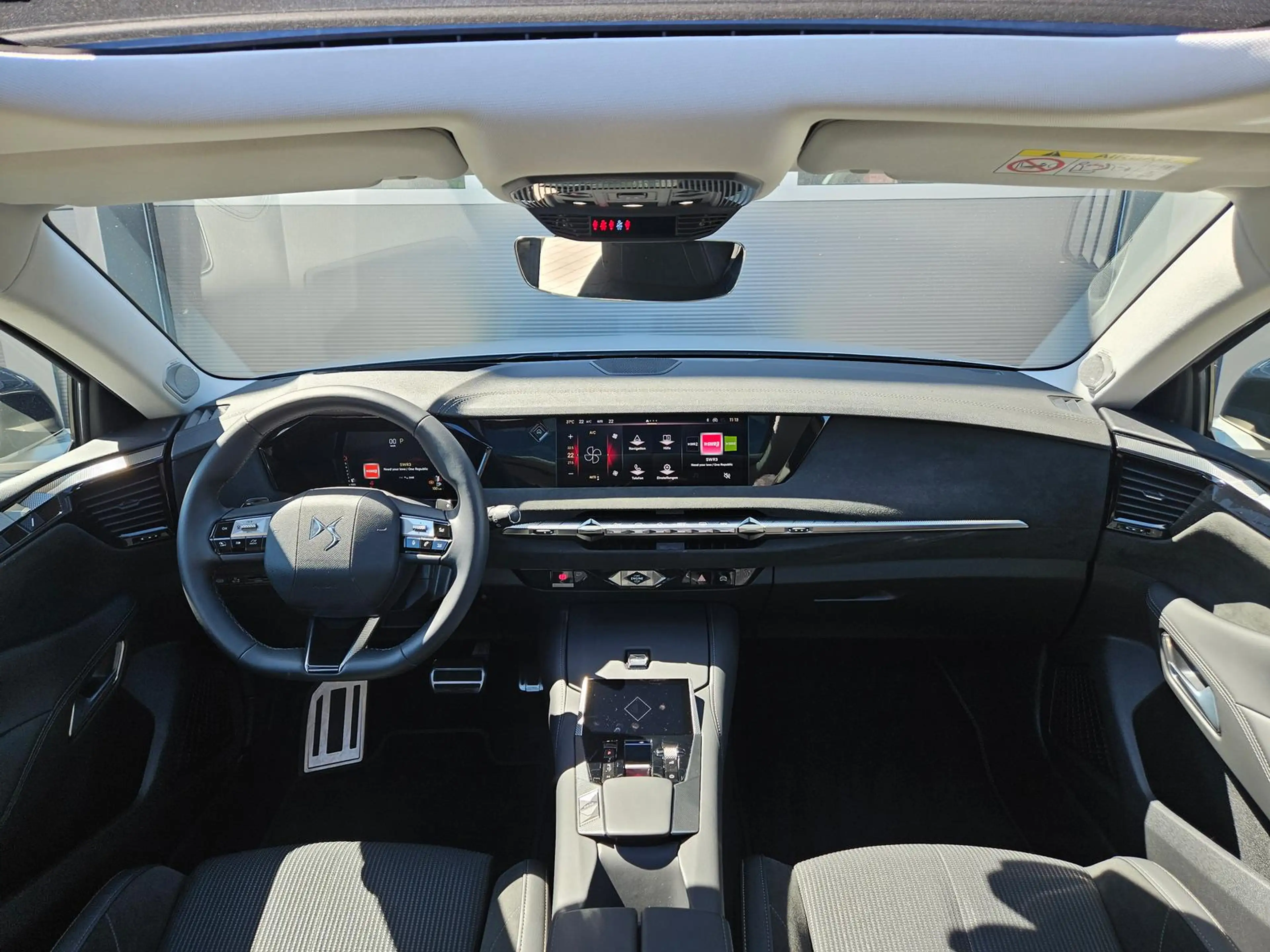 DS Automobiles DS 4 Étoile Alcantara PT130 EAT8 Pano-Dach*HUD*LED — photo 13