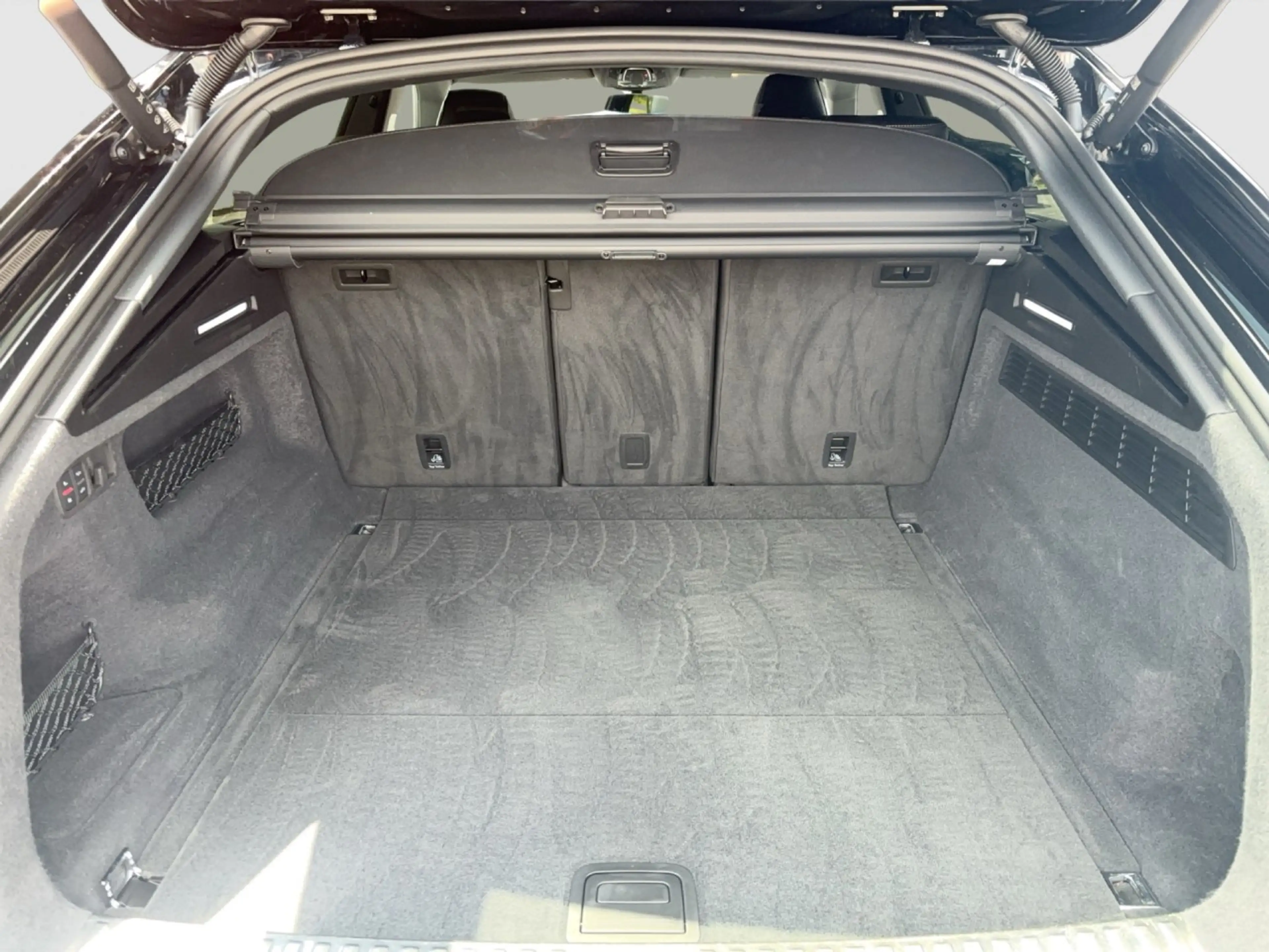 Audi SQ8 4.0 TFSI competition plus MLED LM22 Leder Klima — photo 13