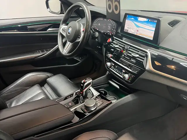 BMW M5 view 11