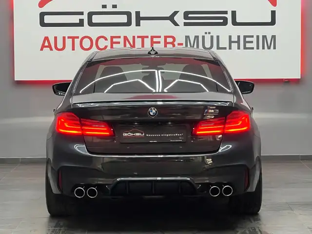 BMW M5 view 6