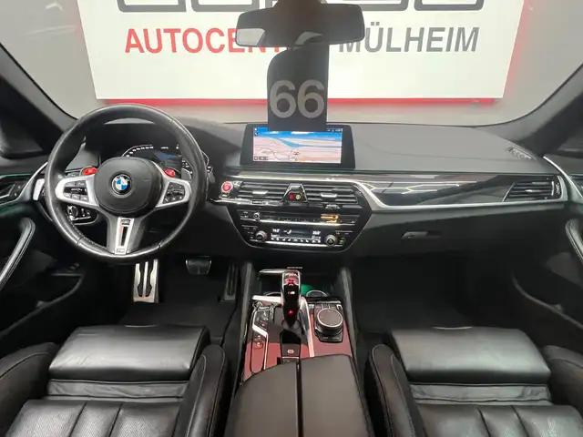 BMW M5 view 10