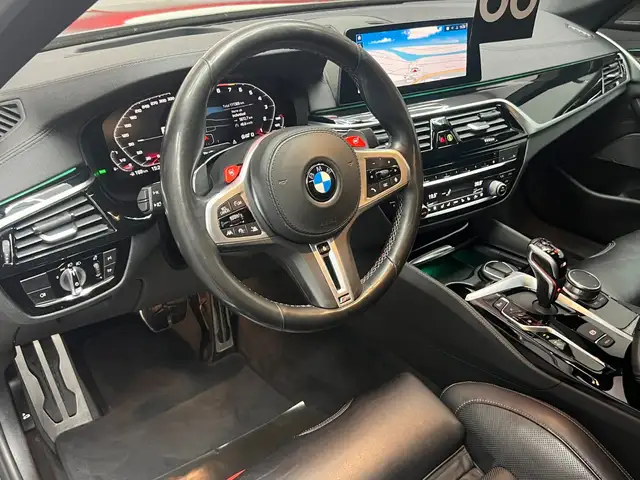 BMW M5 view 8