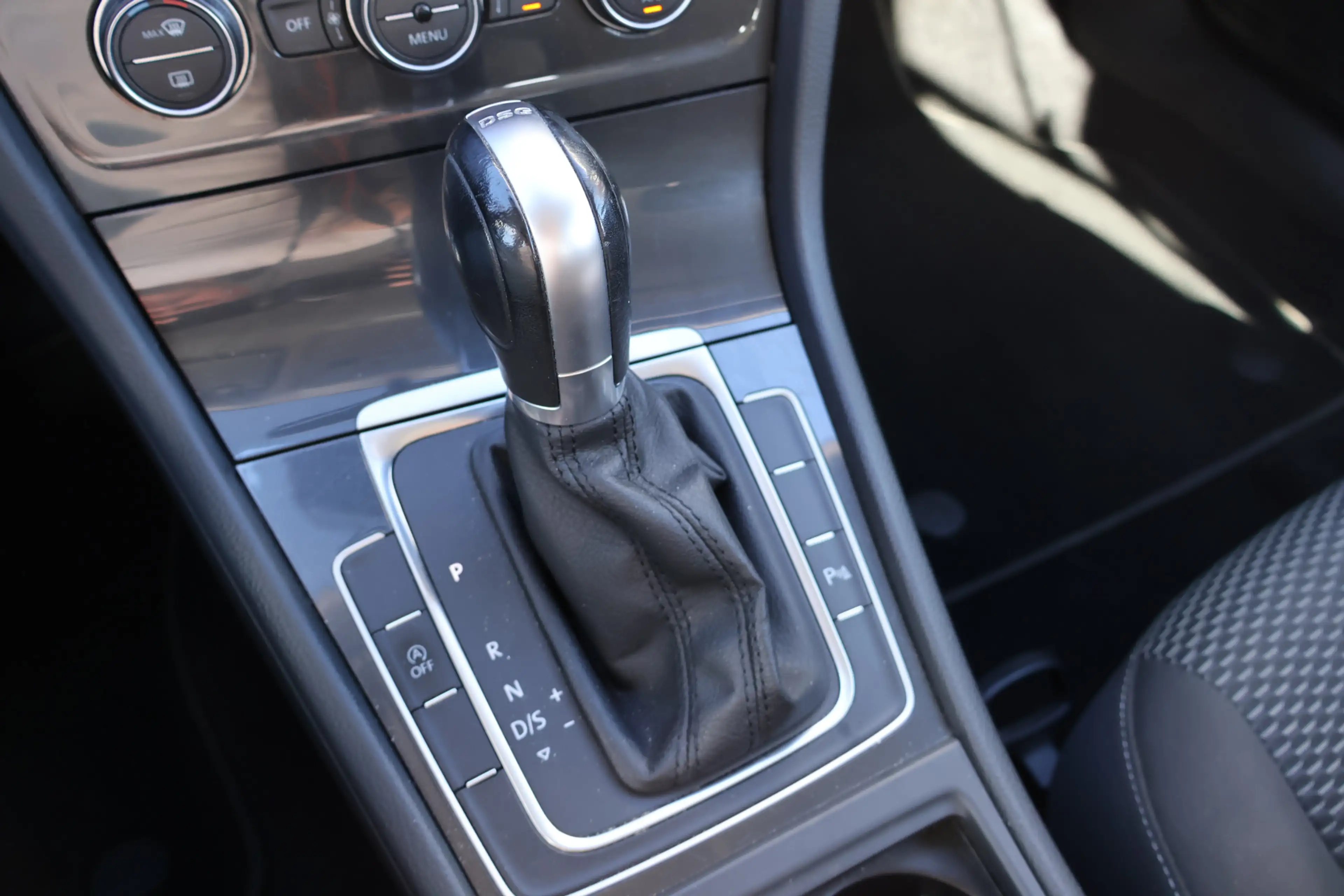 Volkswagen Golf Variant 1.6 TDI DSG Comfortline — photo 12