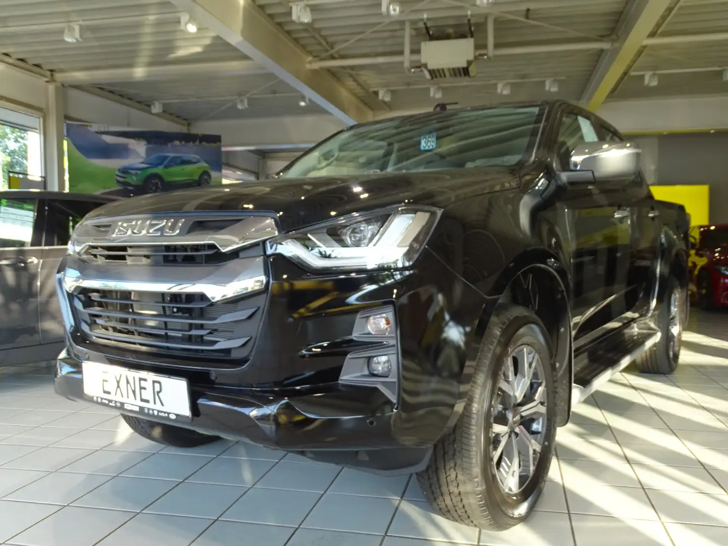 Isuzu D-Max Double Cab LSE 4x4 AT6 Allrad Schwarz - 2