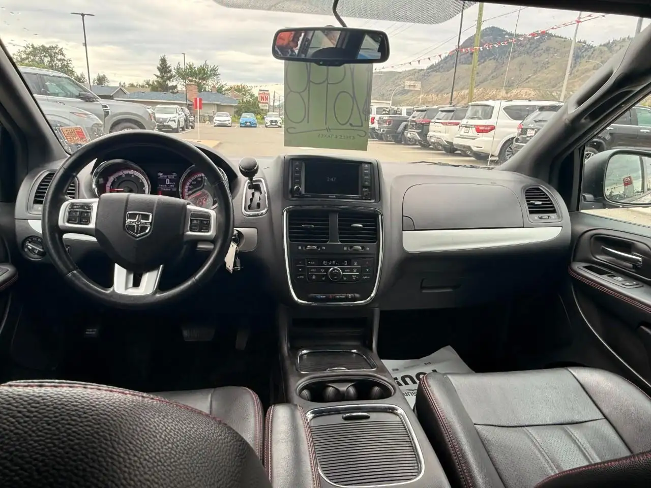Dodge Grand Caravan photo Dodge Grand Caravan