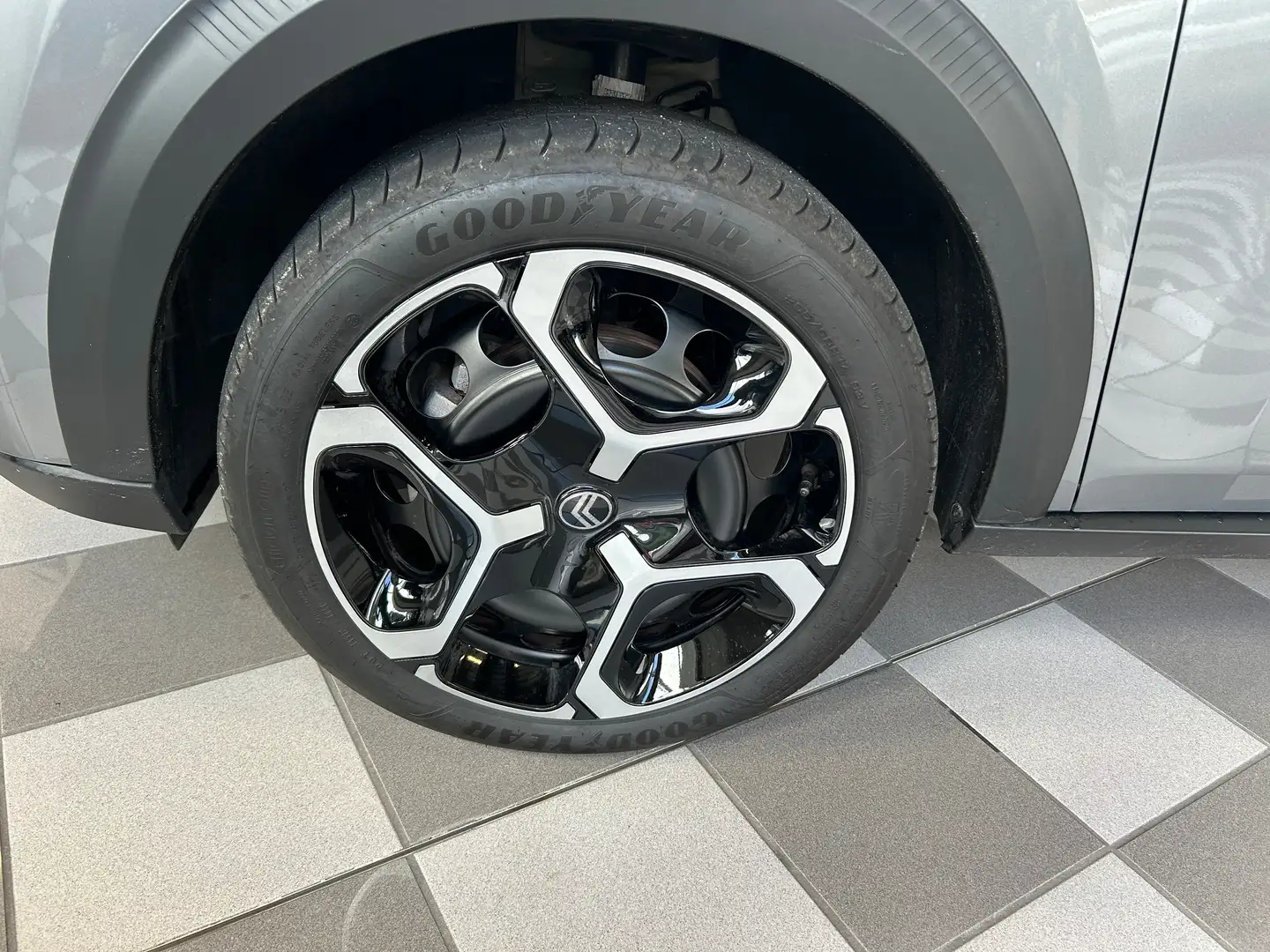 Citroen C3 C3 1.2 puretech turbo You Pack Plus 100cv s Gris - 2