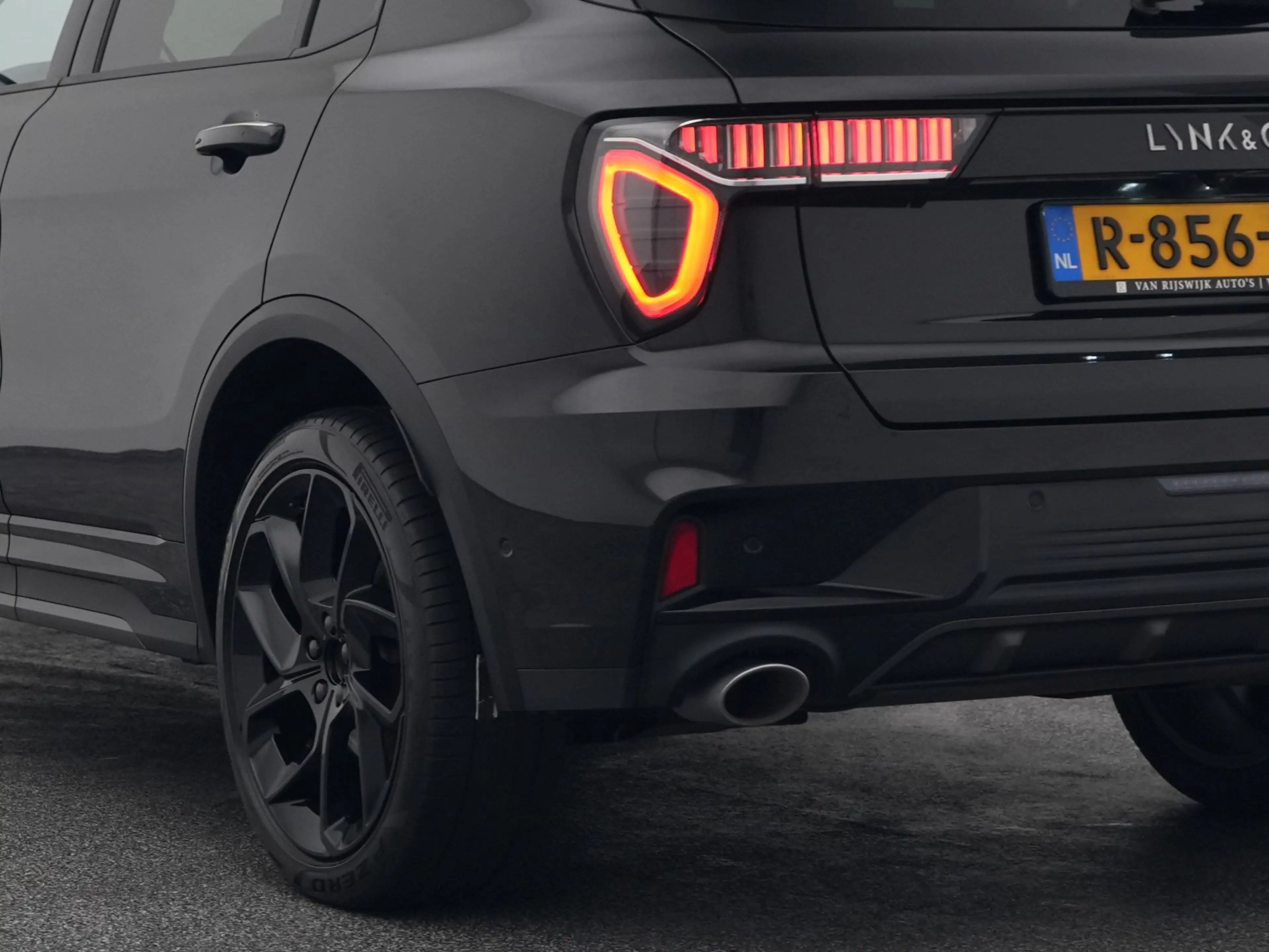 Lynk & Co 01 1.5 Plug-in Hybrid | 360° | BLACK | NLD AUTO — photo 18