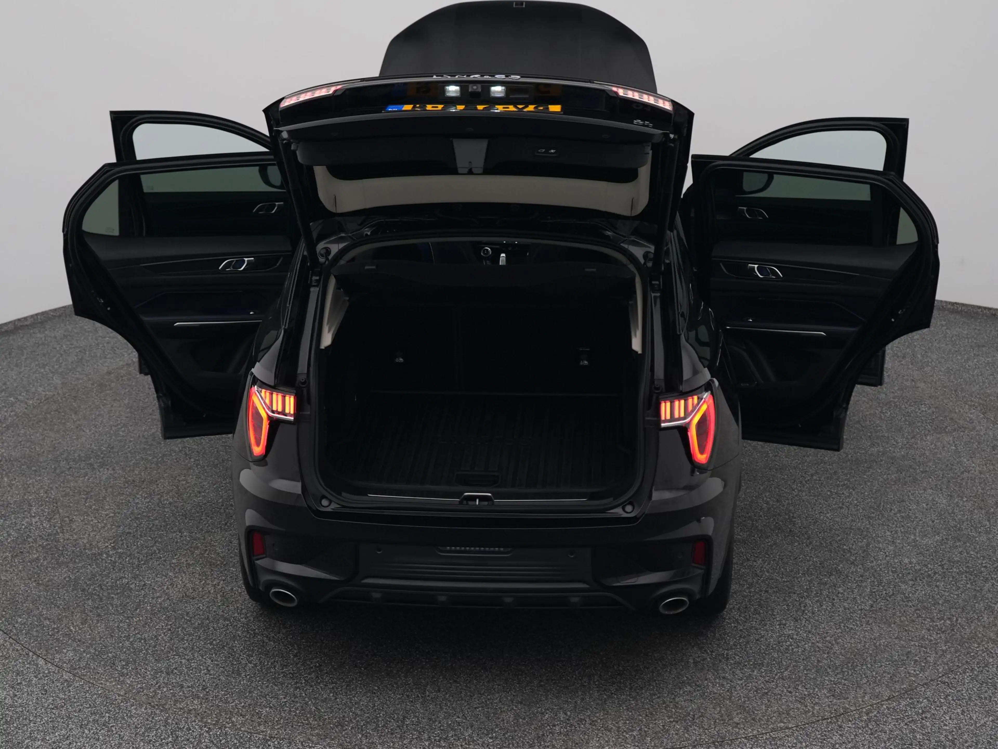 Lynk & Co 01 1.5 Plug-in Hybrid | 360° | BLACK | NLD AUTO — photo 29