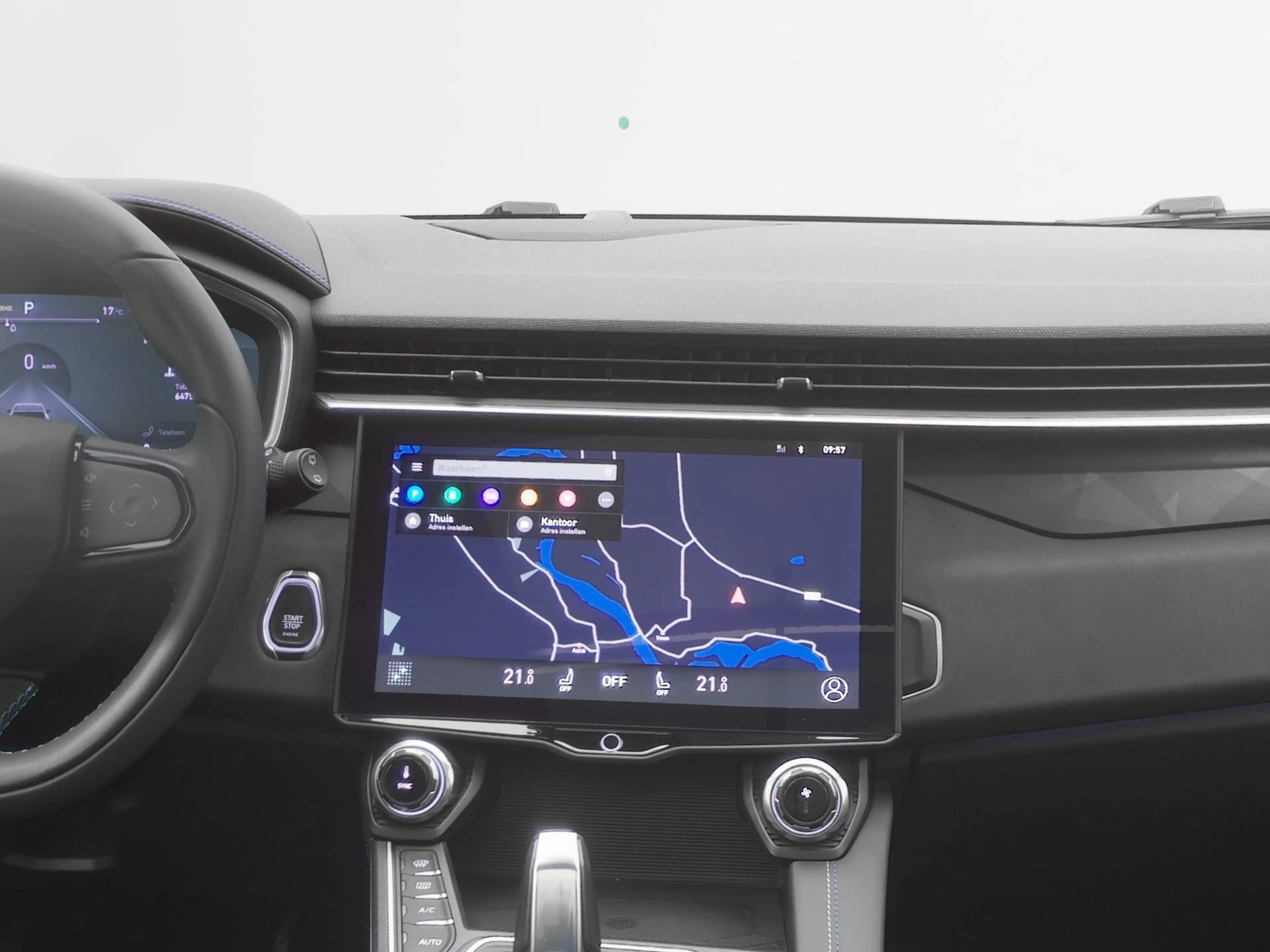 Lynk & Co 01 1.5 Plug-in Hybrid | 360° | BLACK | NLD AUTO — photo 8