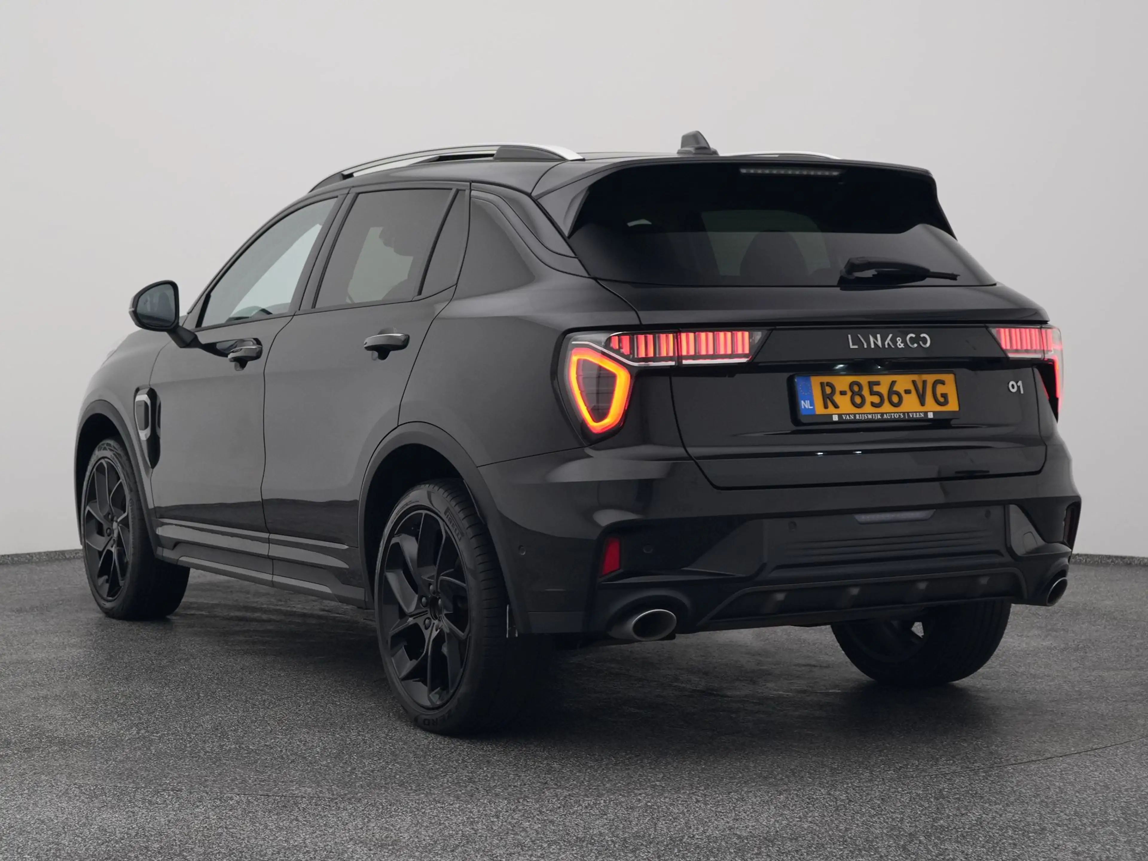 Lynk & Co 01 1.5 Plug-in Hybrid | 360° | BLACK | NLD AUTO — photo 5