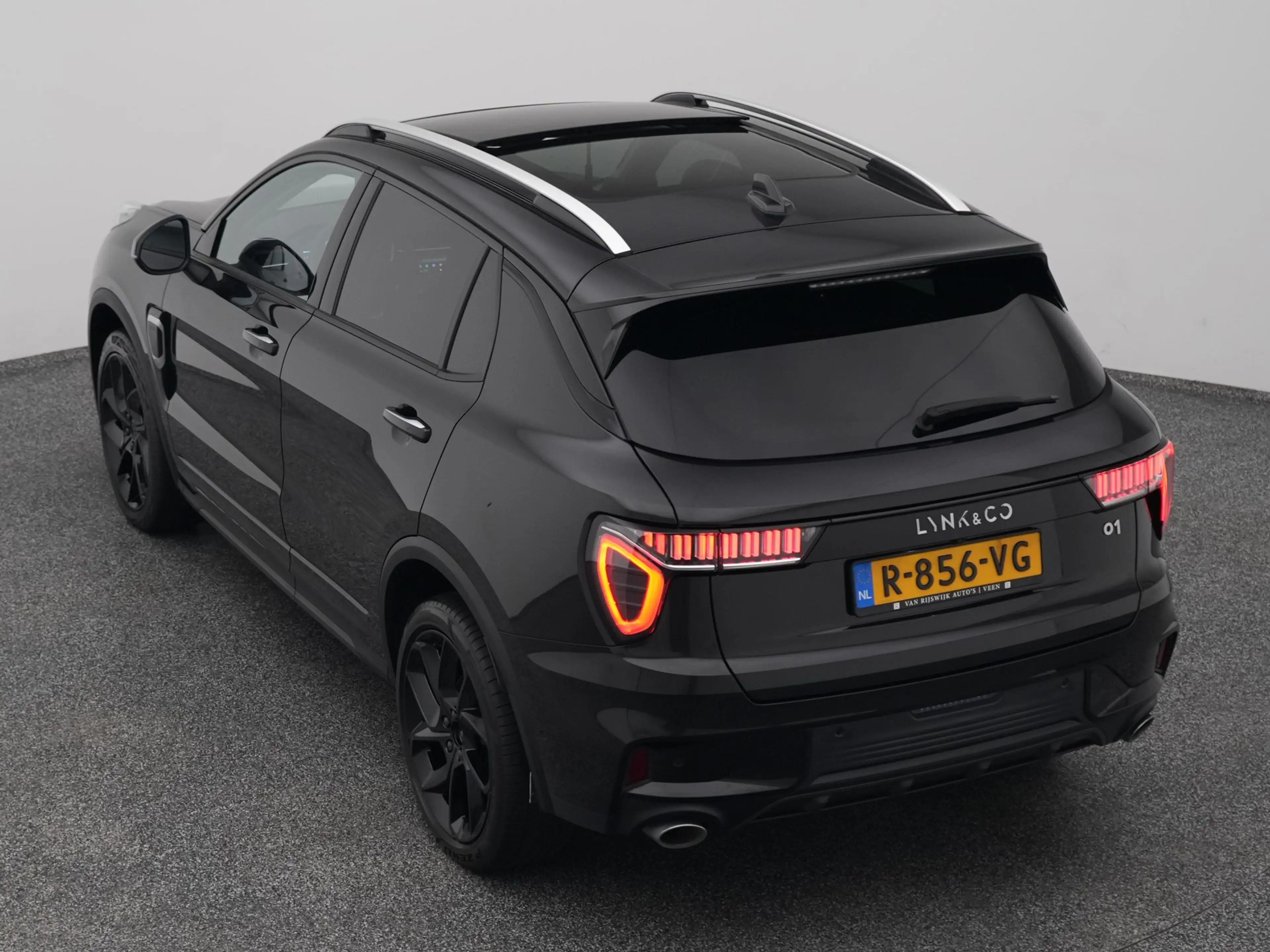 Lynk & Co 01 1.5 Plug-in Hybrid | 360° | BLACK | NLD AUTO — photo 25
