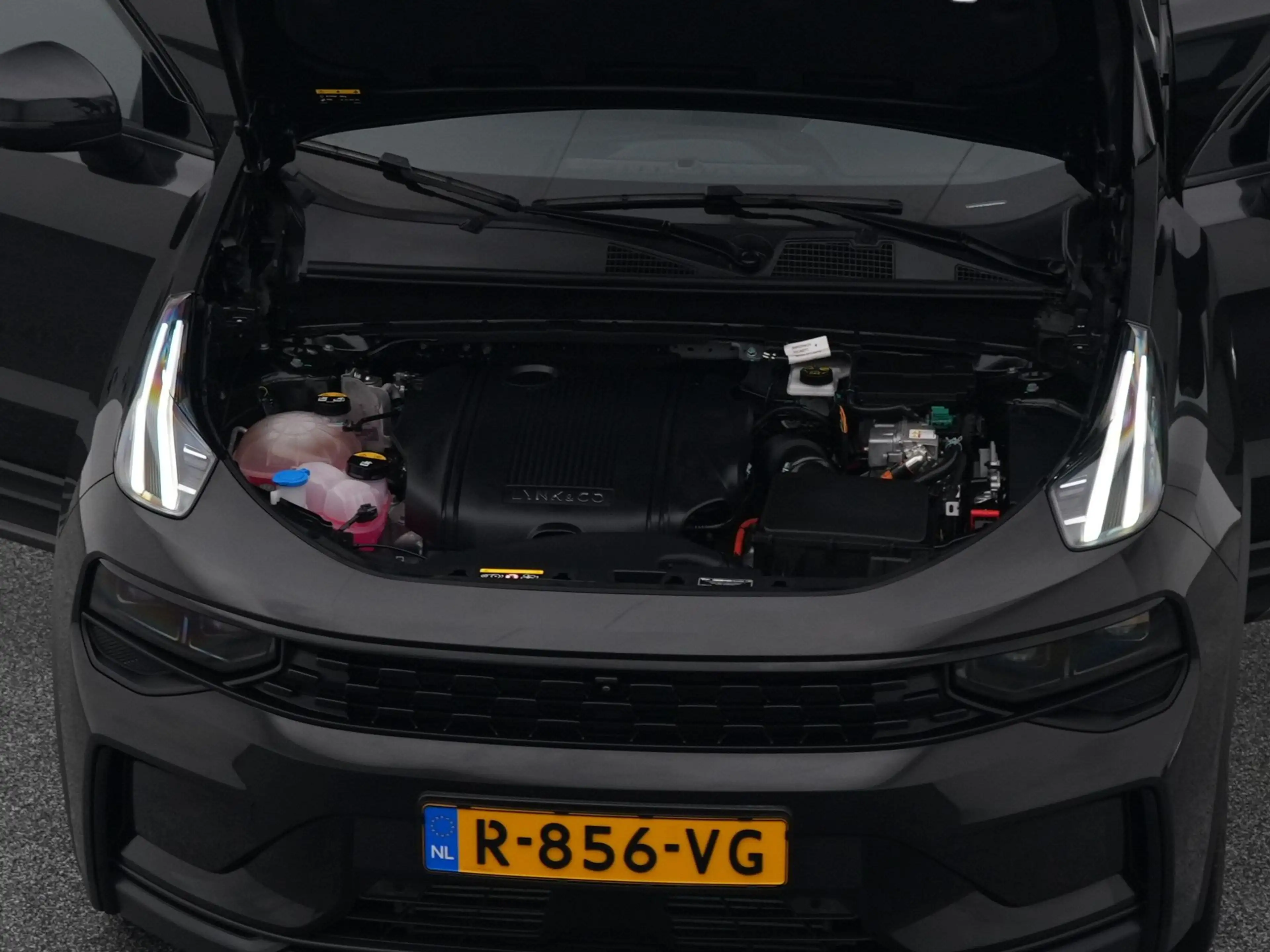 Lynk & Co 01 1.5 Plug-in Hybrid | 360° | BLACK | NLD AUTO — photo 31