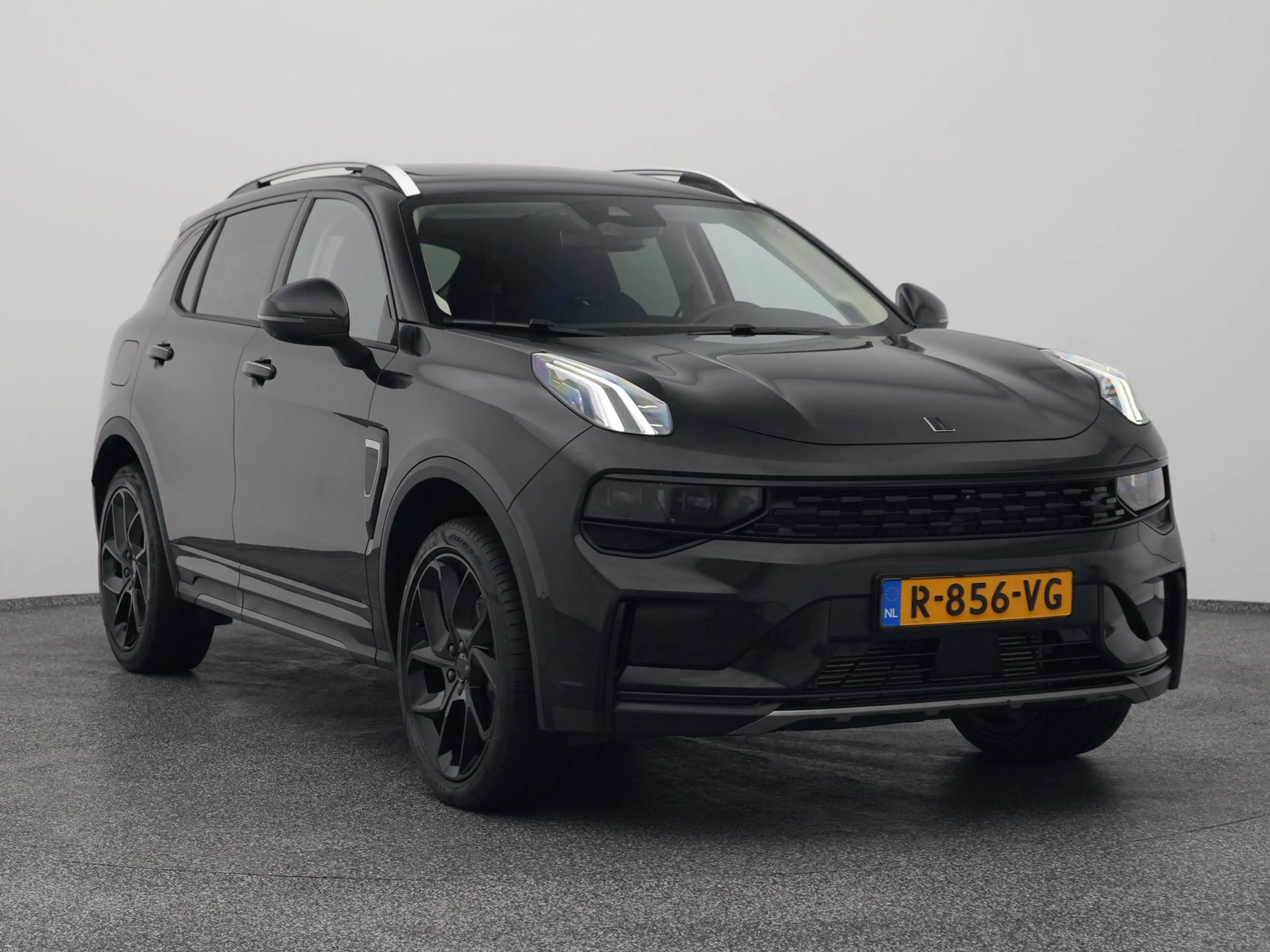 Lynk & Co 01 1.5 Plug-in Hybrid | 360° | BLACK | NLD AUTO — photo 2
