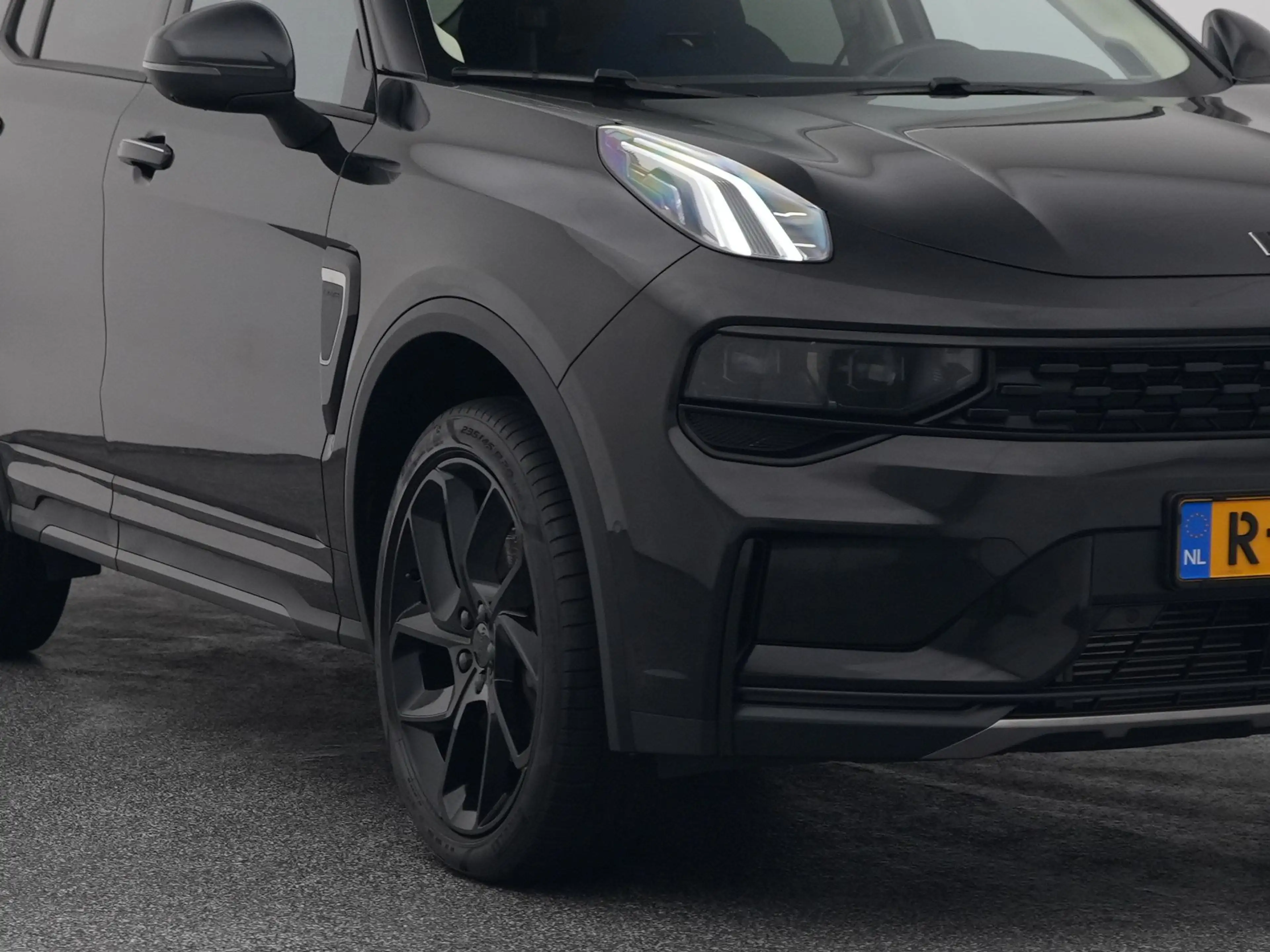 Lynk & Co 01 1.5 Plug-in Hybrid | 360° | BLACK | NLD AUTO — photo 17