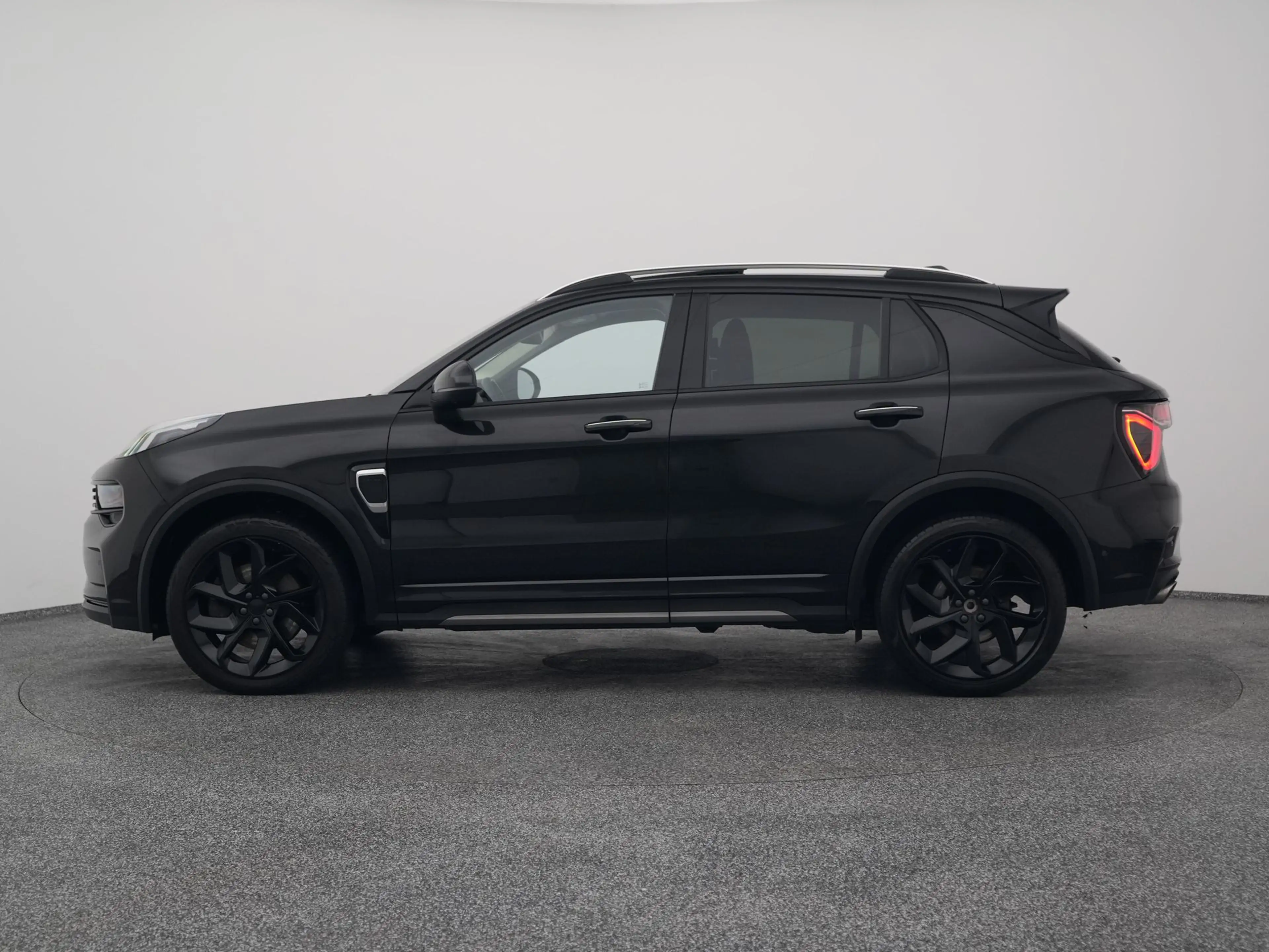Lynk & Co 01 1.5 Plug-in Hybrid | 360° | BLACK | NLD AUTO — photo 13